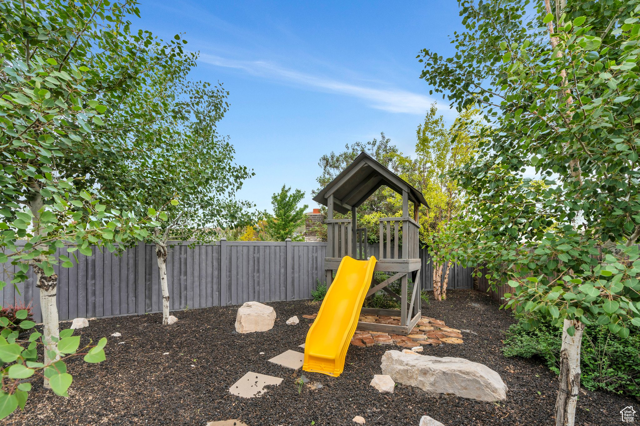 3106 N EAGLE WAY
