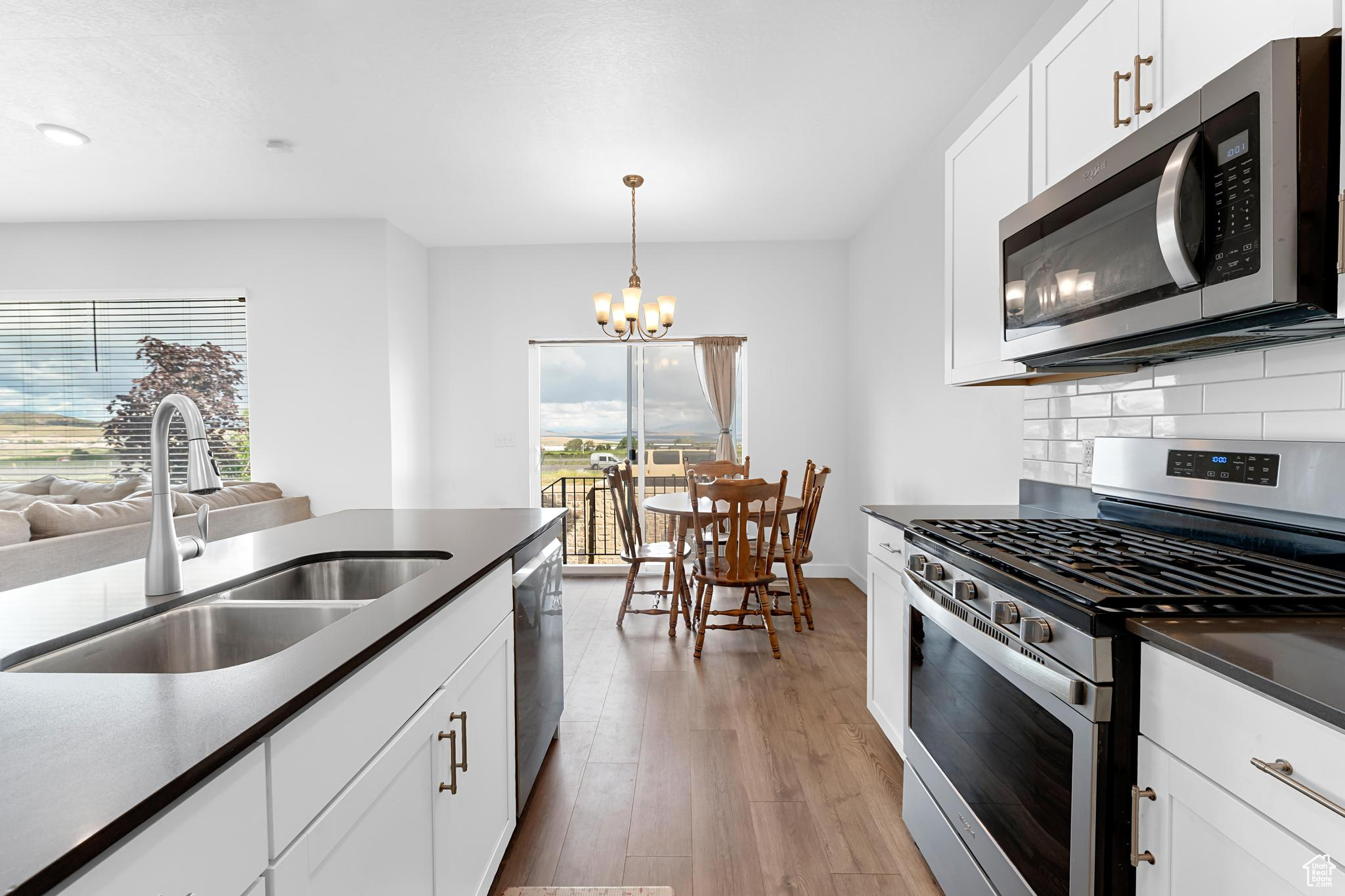 876 S BRUBAKER WAY