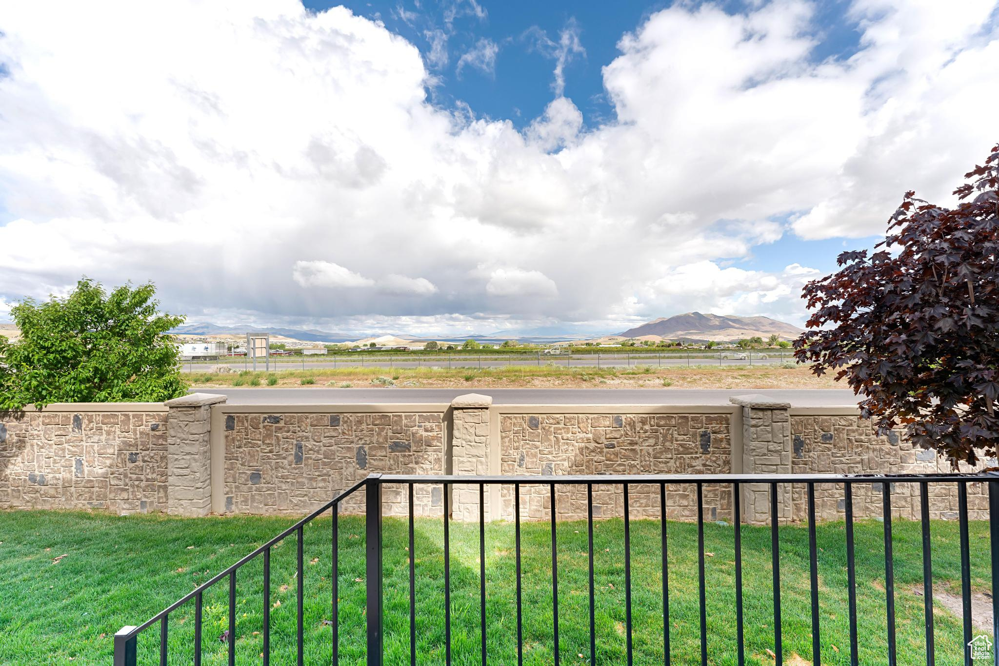 876 S BRUBAKER WAY