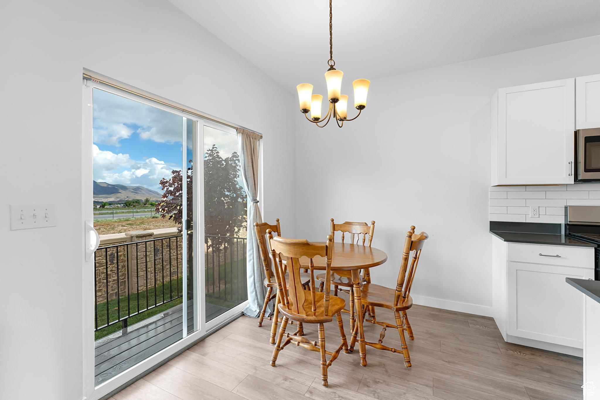 876 S BRUBAKER WAY