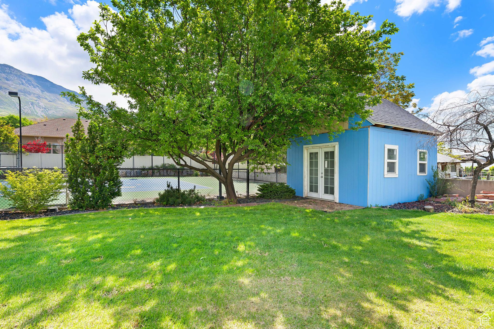 531 W GLENDON WAY