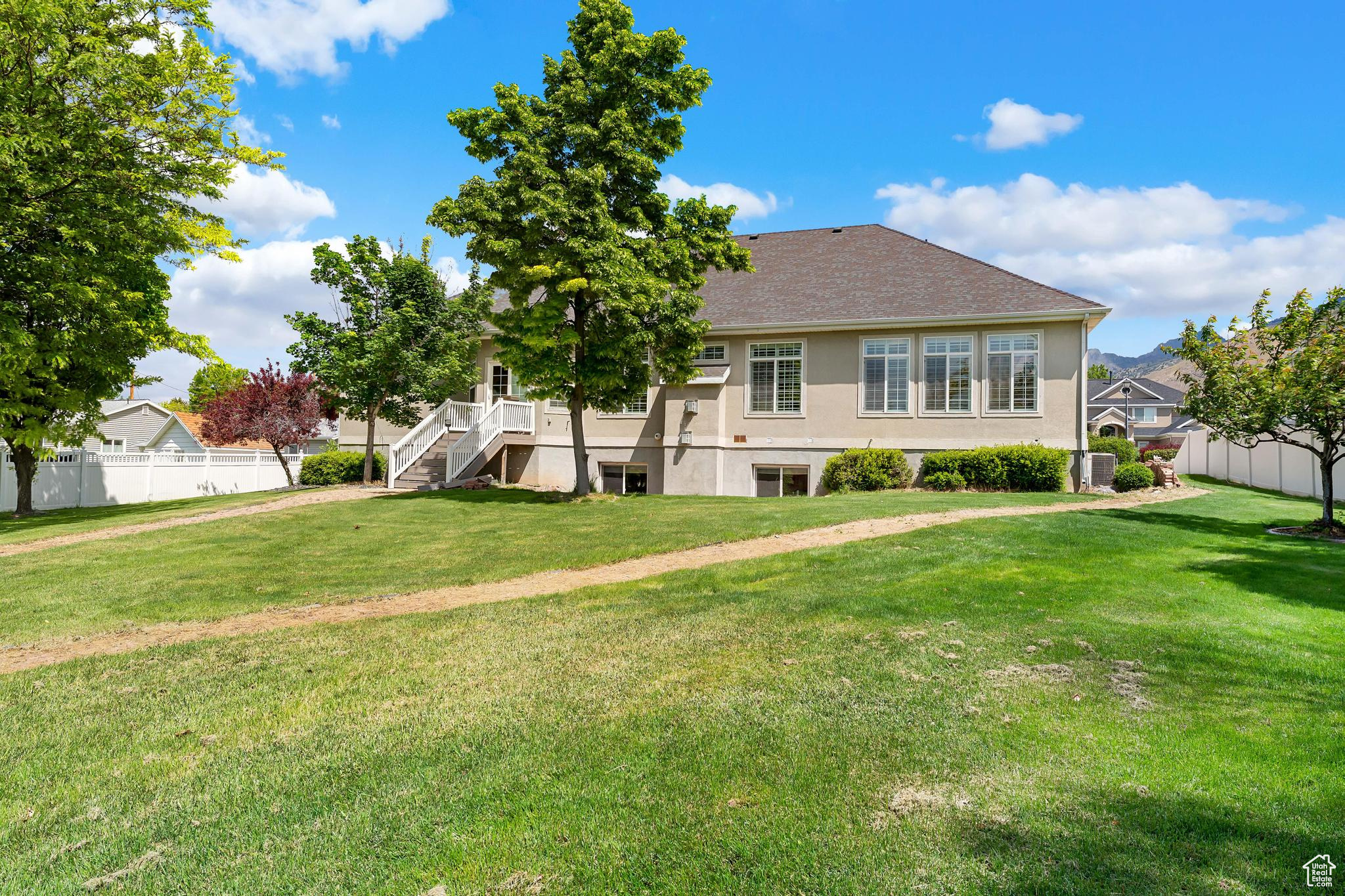 531 W GLENDON WAY