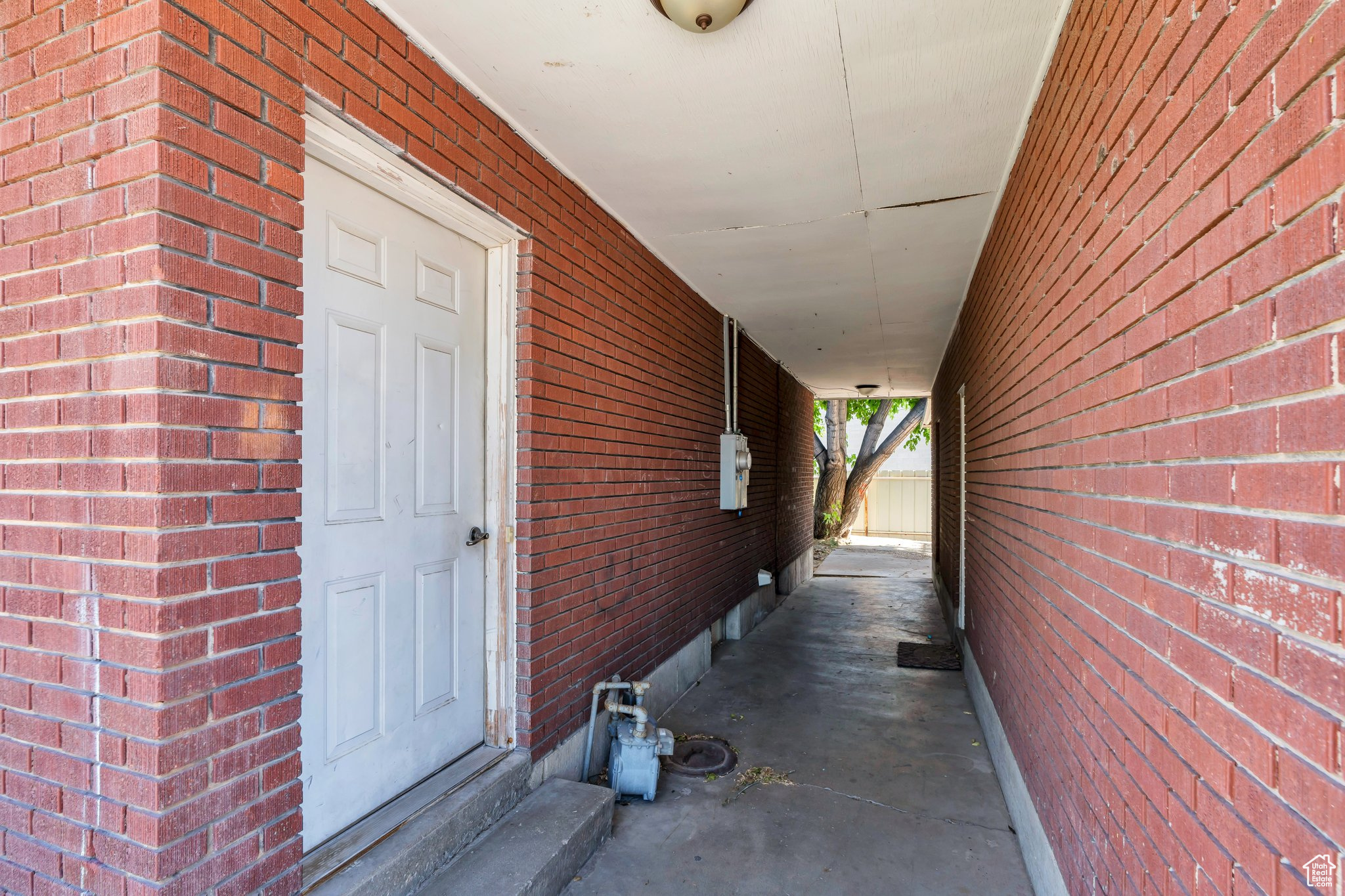 197 E UTAH AVE