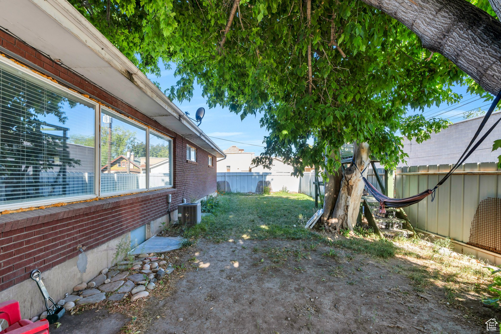 197 E UTAH AVE