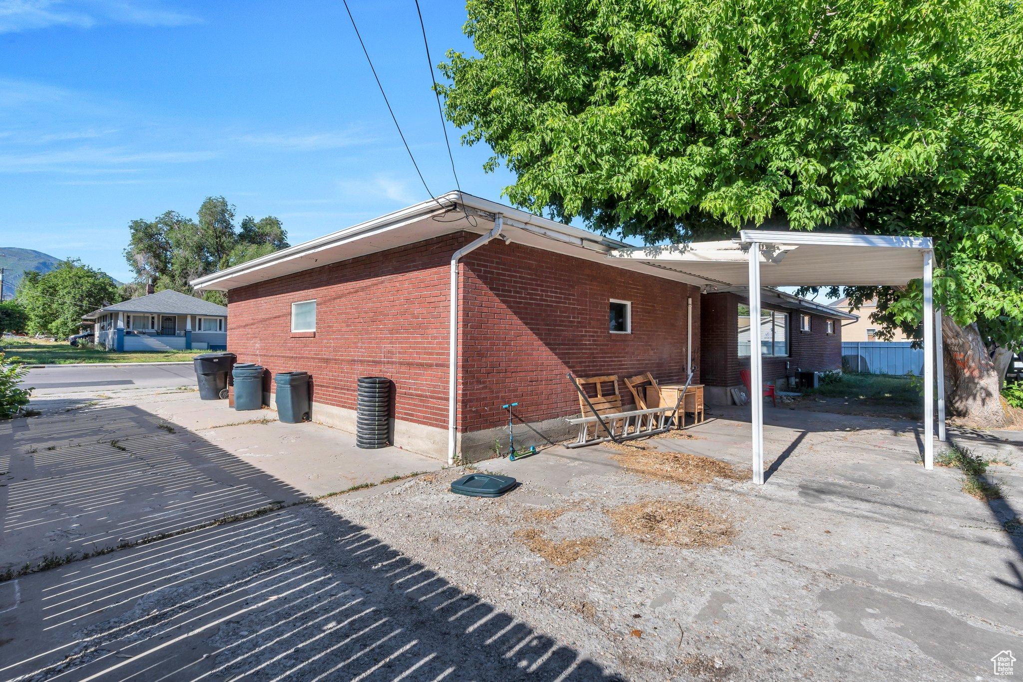 197 E UTAH AVE