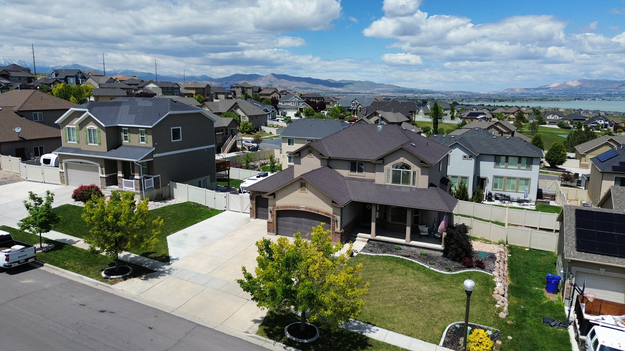 414 W KIT FOX DR