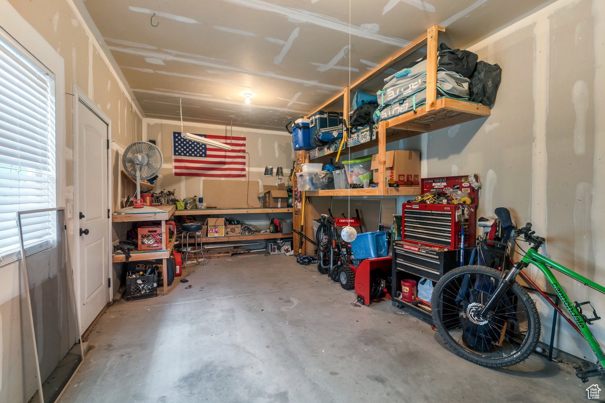 414 W KIT FOX DR
