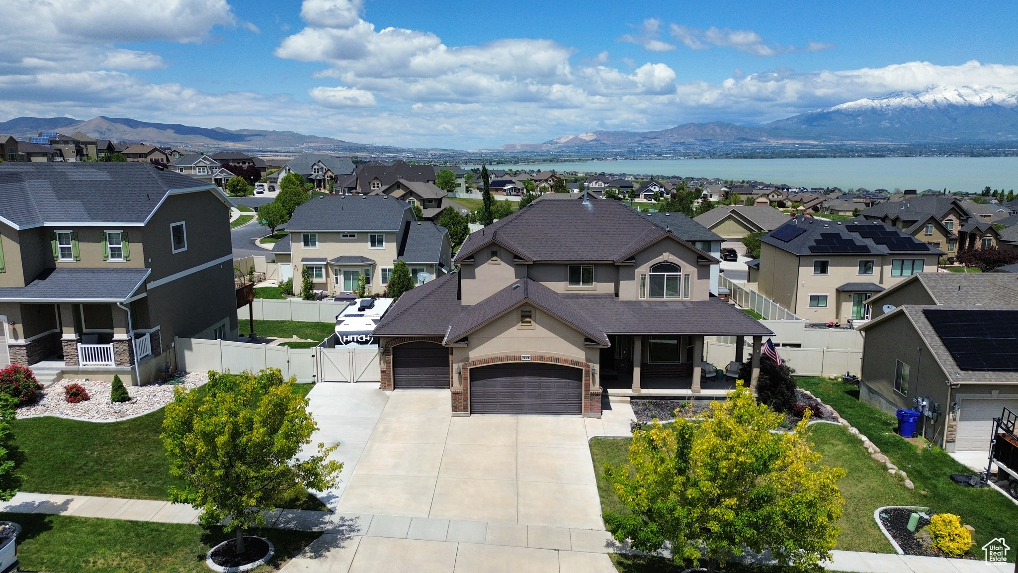 414 W KIT FOX DR
