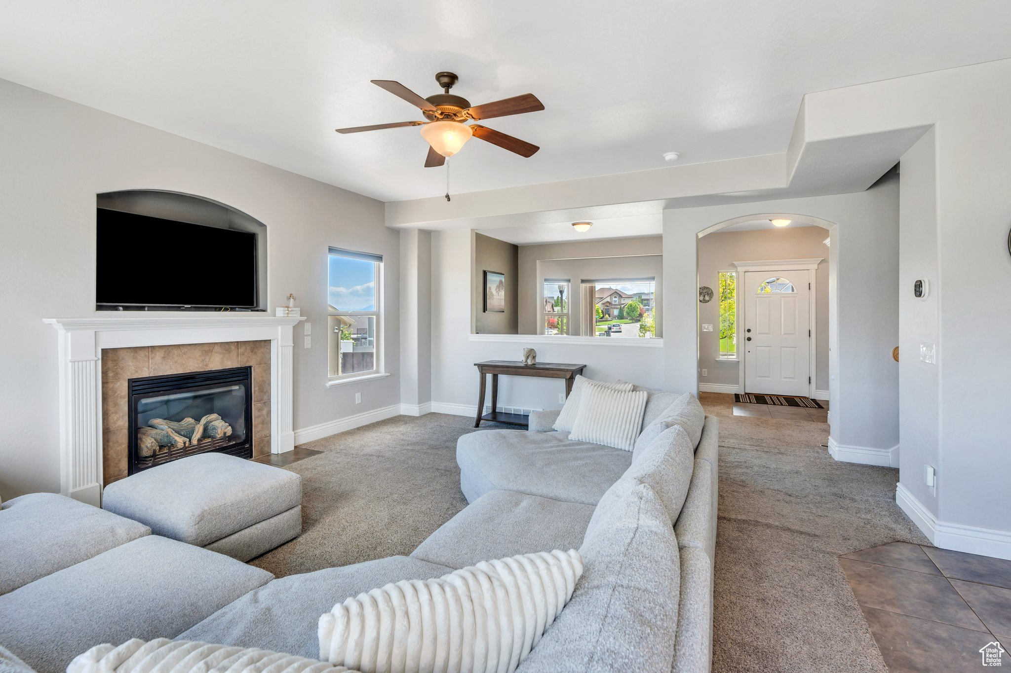 414 W KIT FOX DR