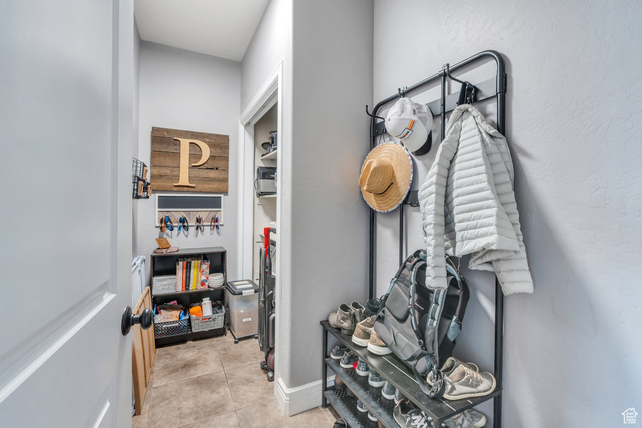414 W KIT FOX DR