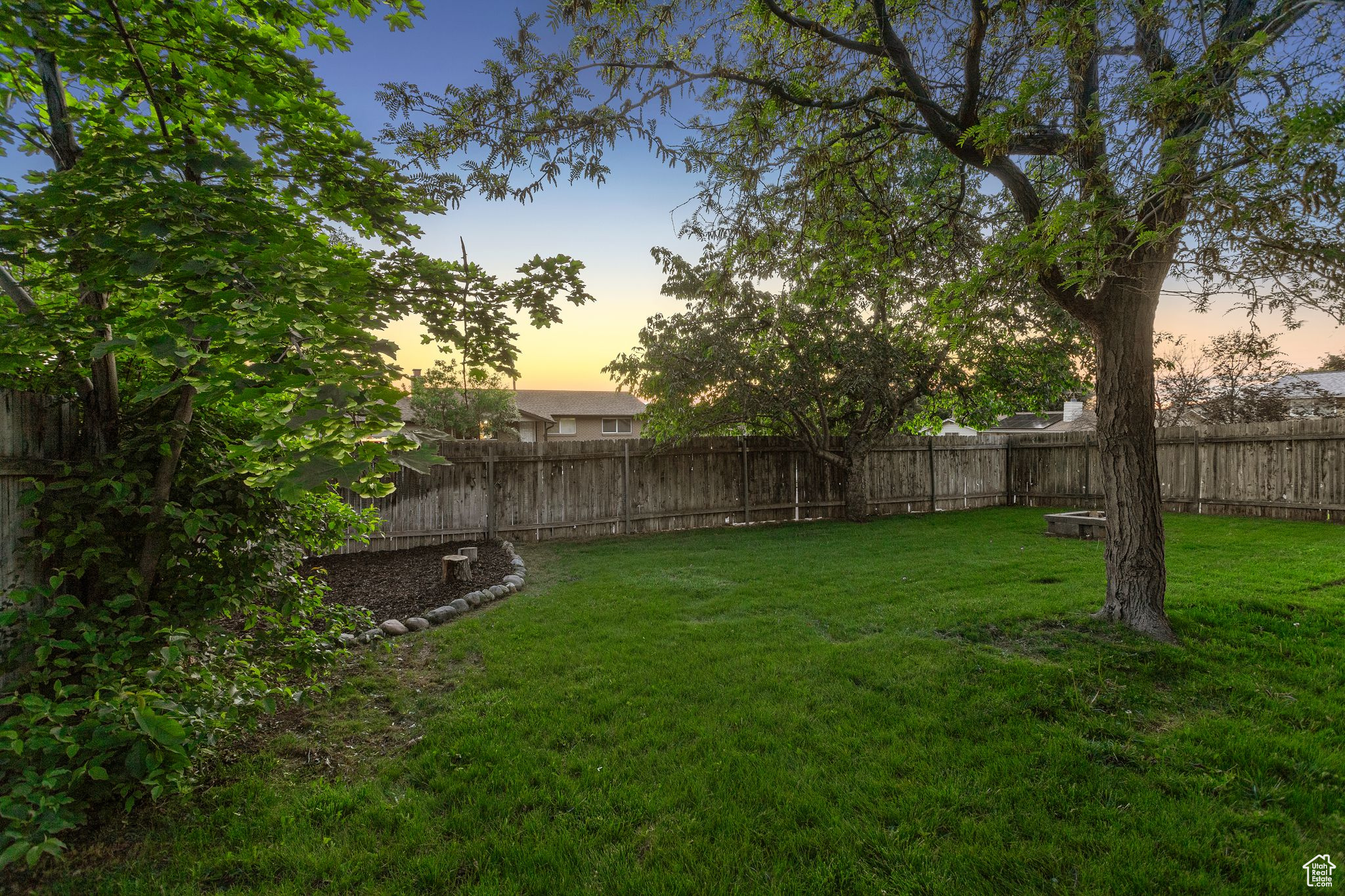 1084 E BELL CANYON DR