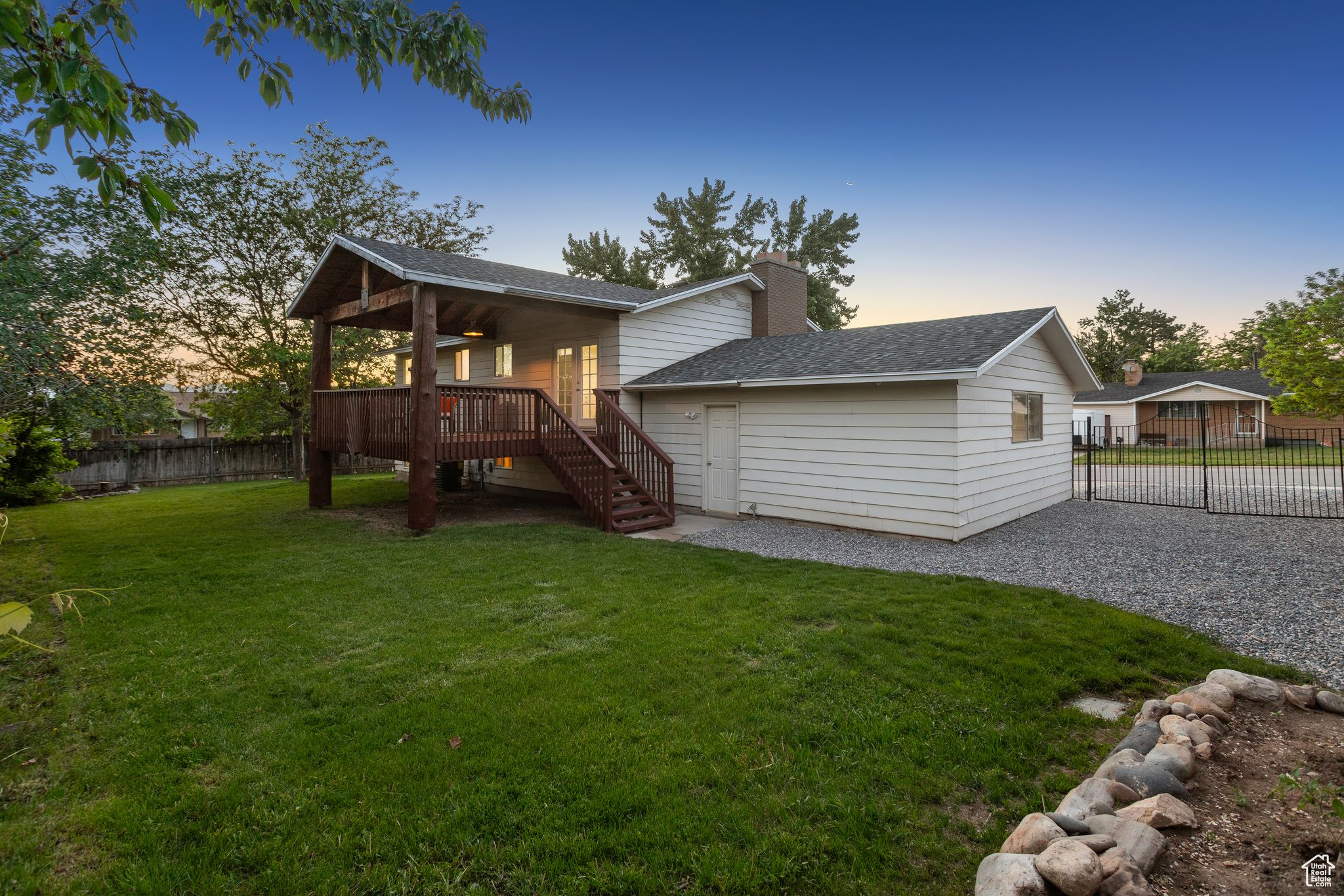 1084 E BELL CANYON DR