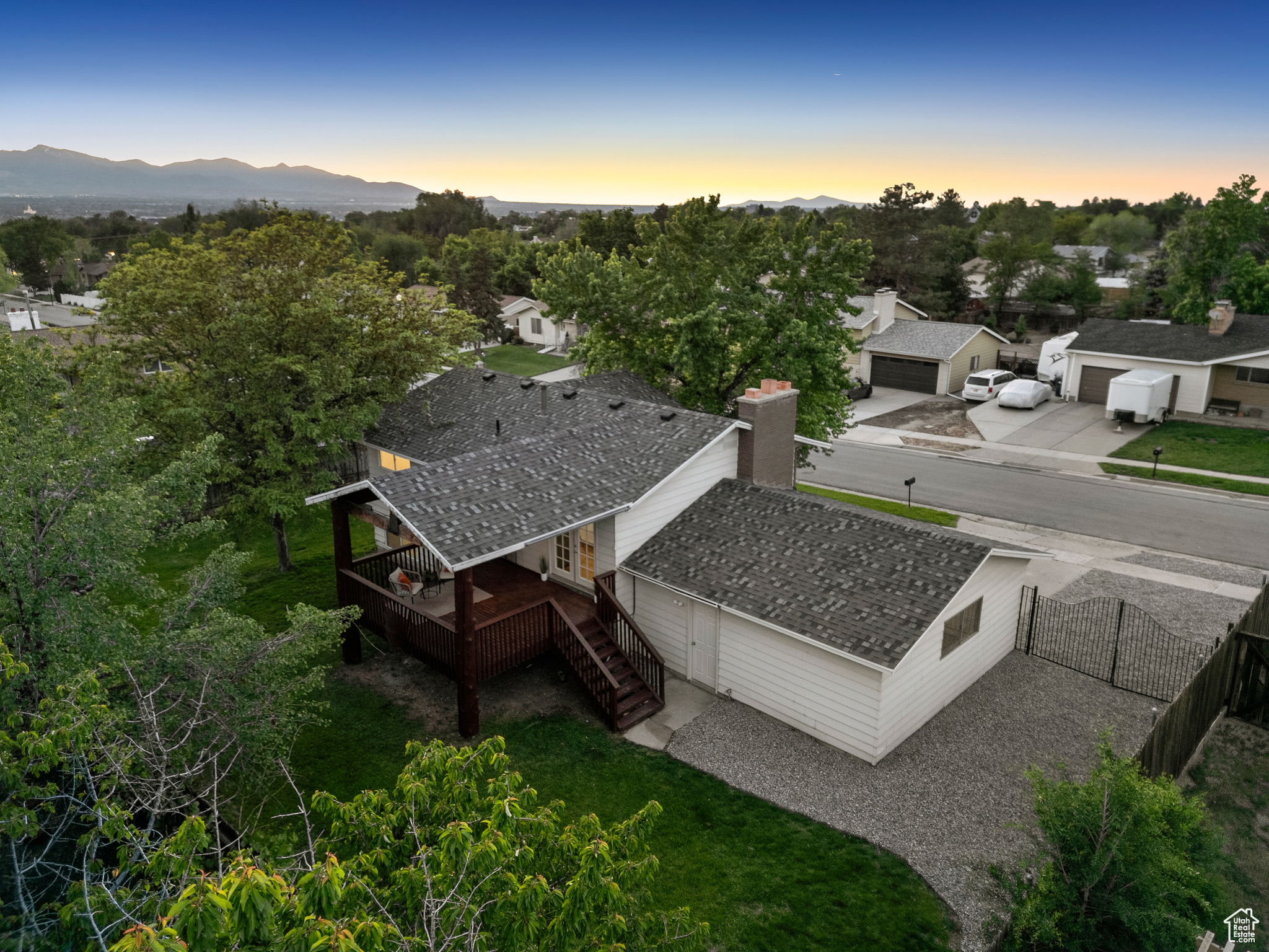1084 E BELL CANYON DR