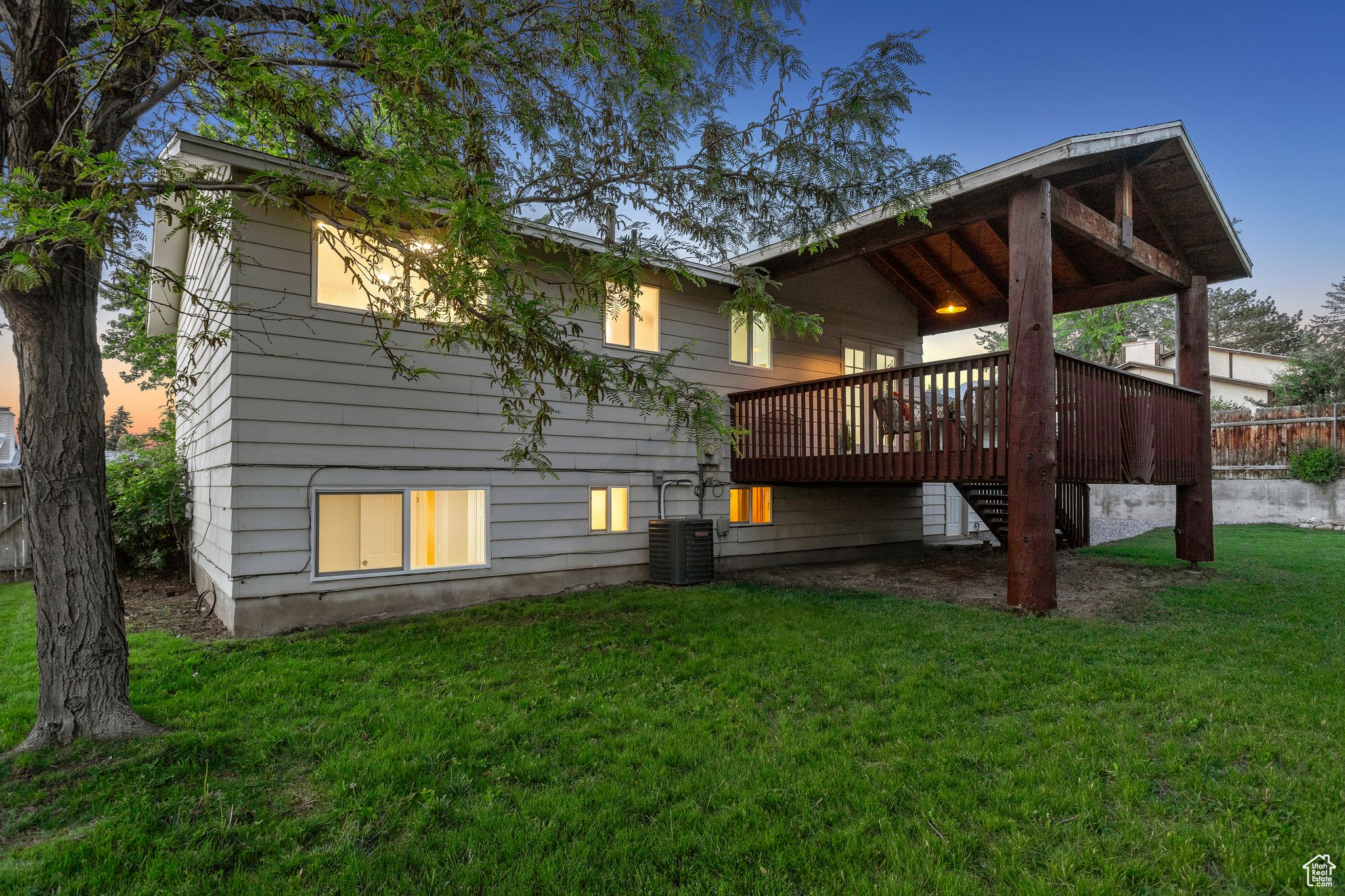 1084 E BELL CANYON DR
