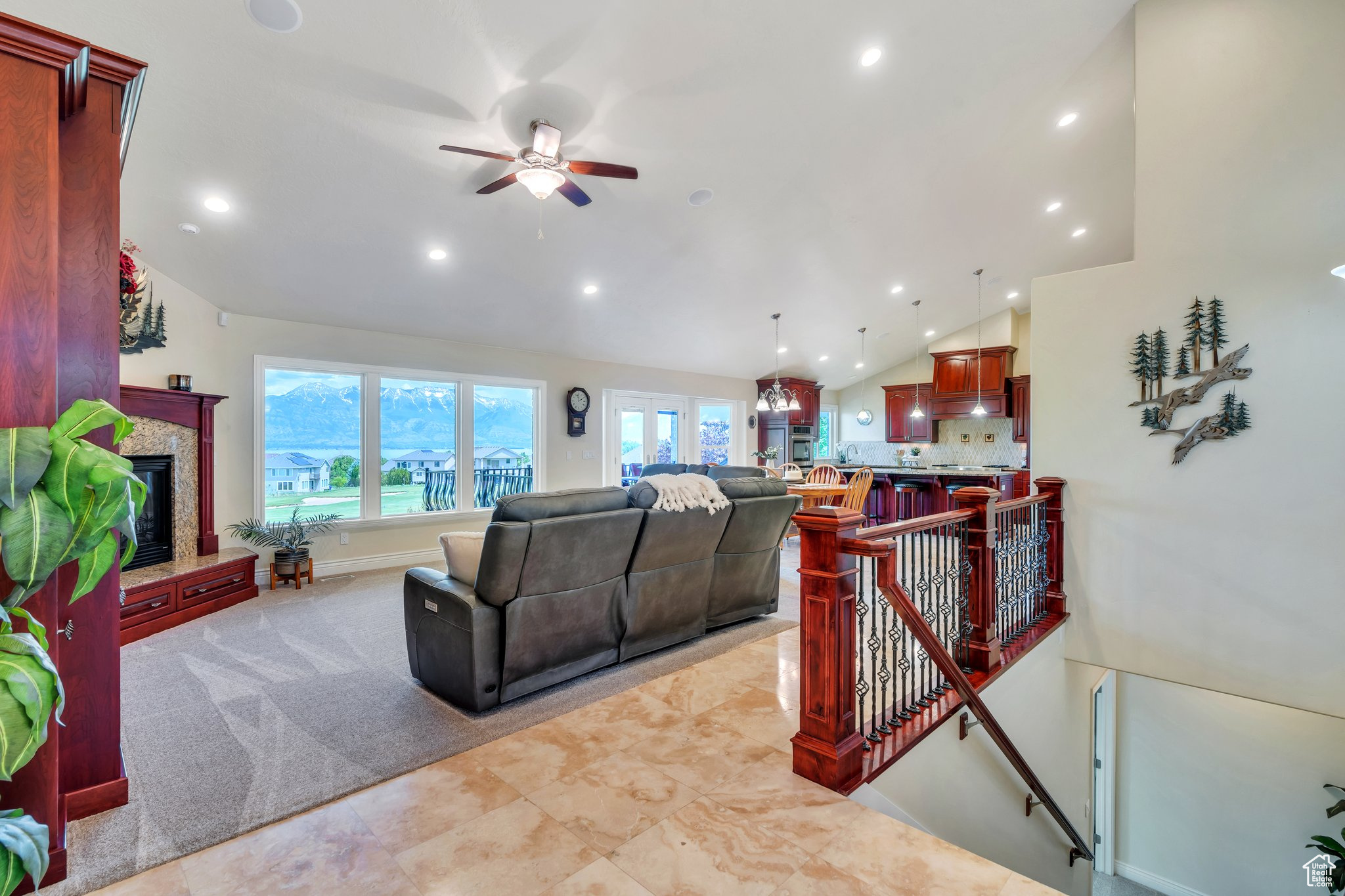 1736 S RANGE RD