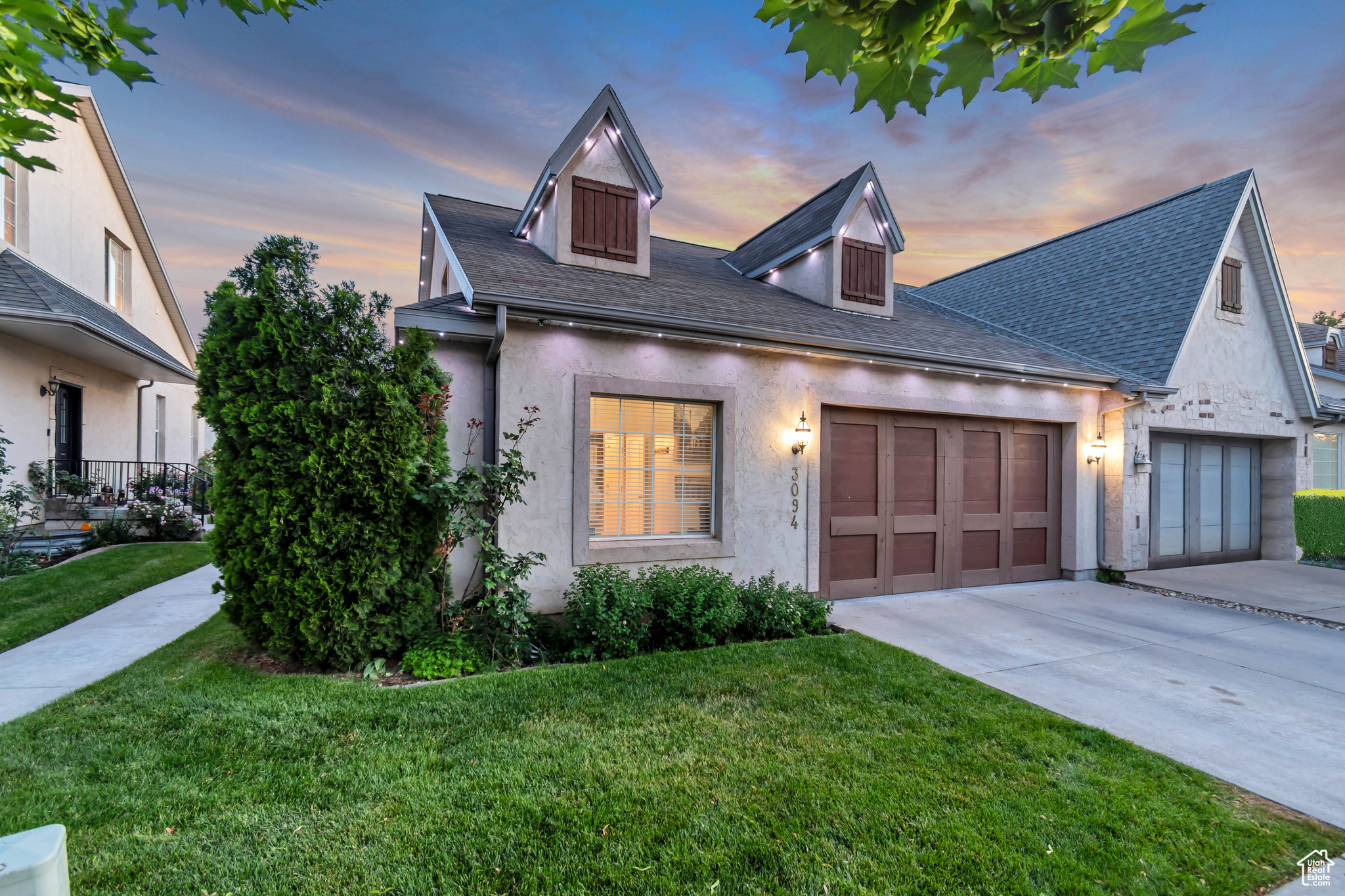 3094 E SOMERSET DR