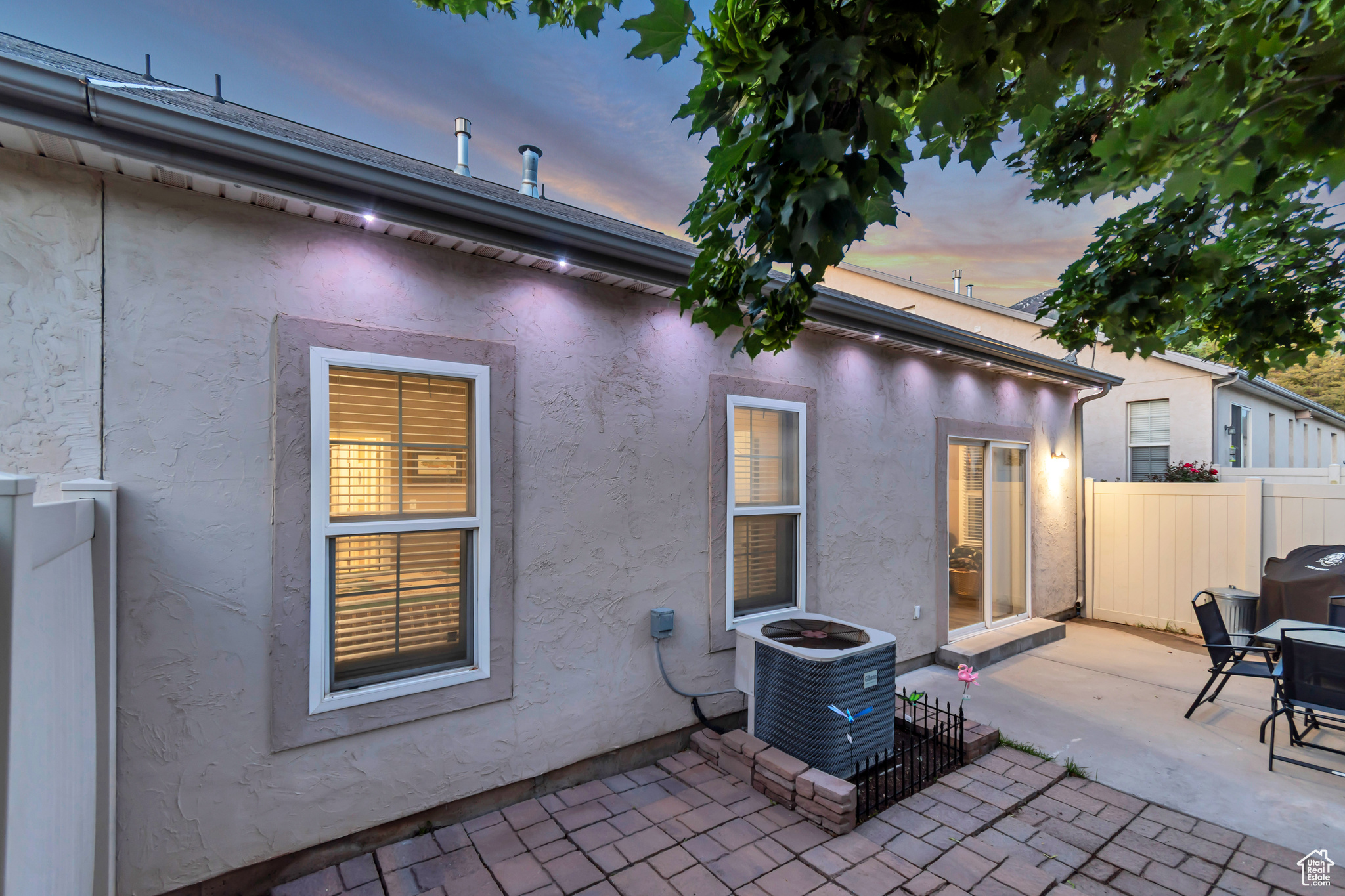 3094 E SOMERSET DR