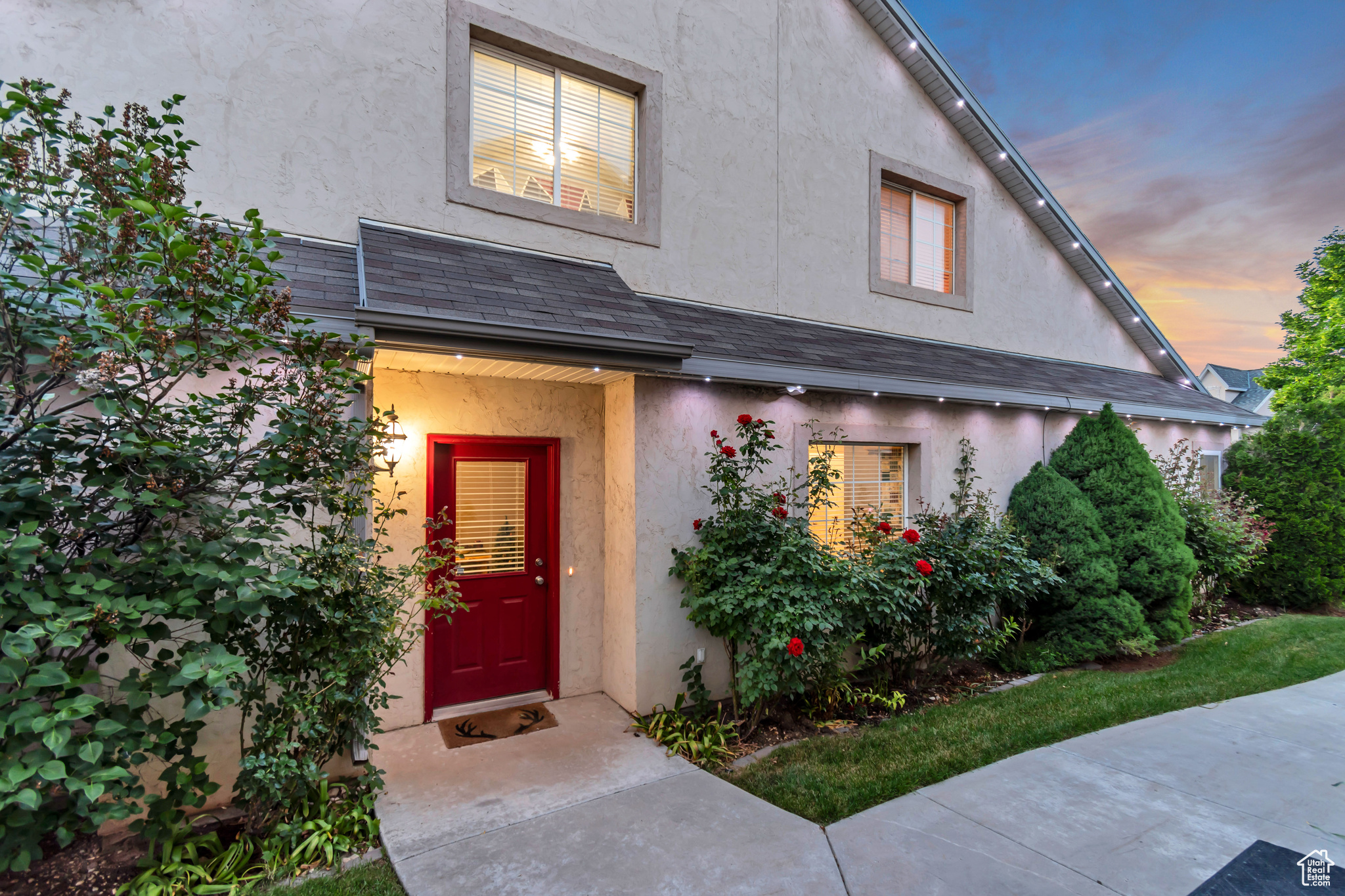 3094 E SOMERSET DR