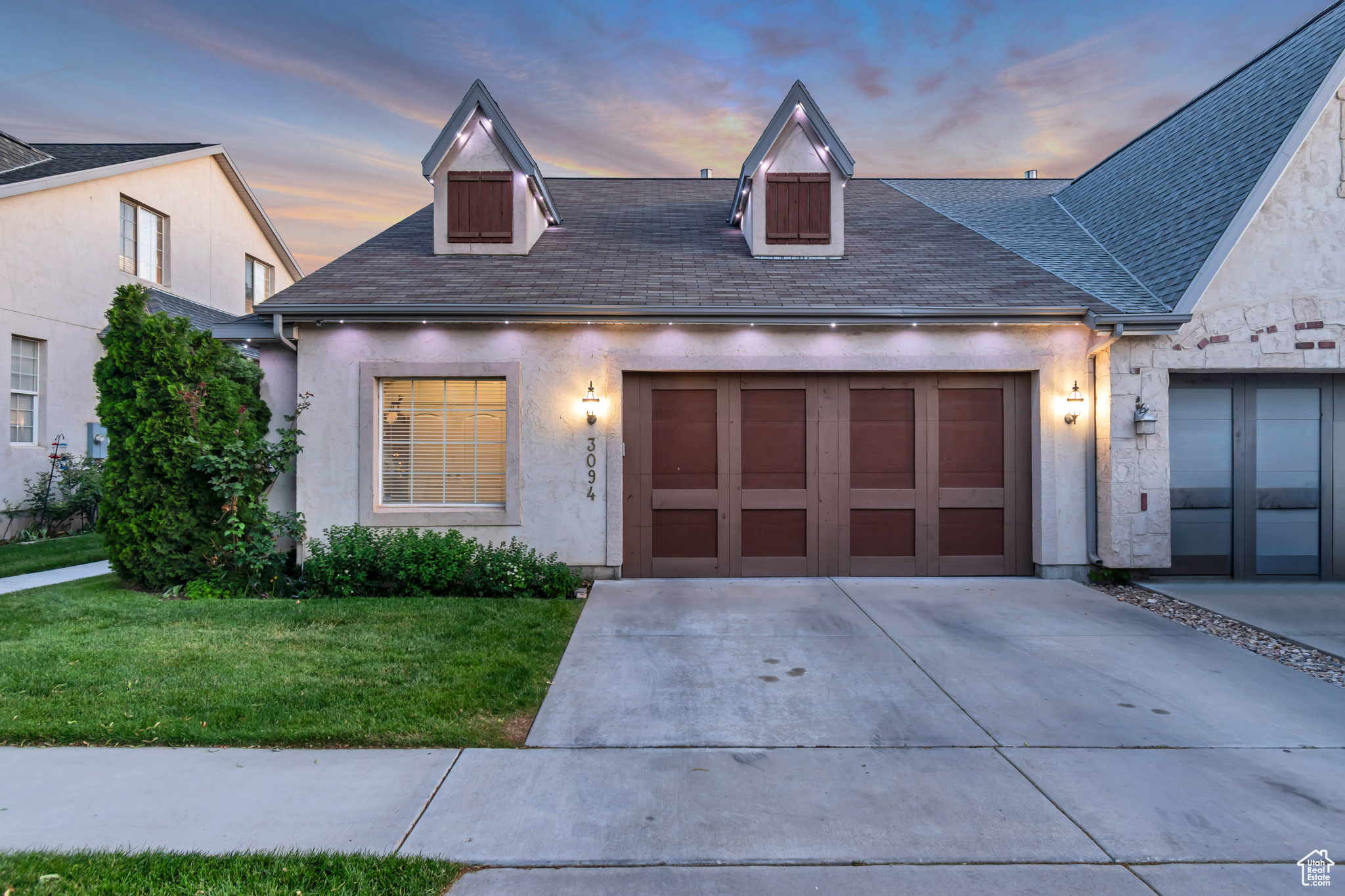 3094 E SOMERSET DR
