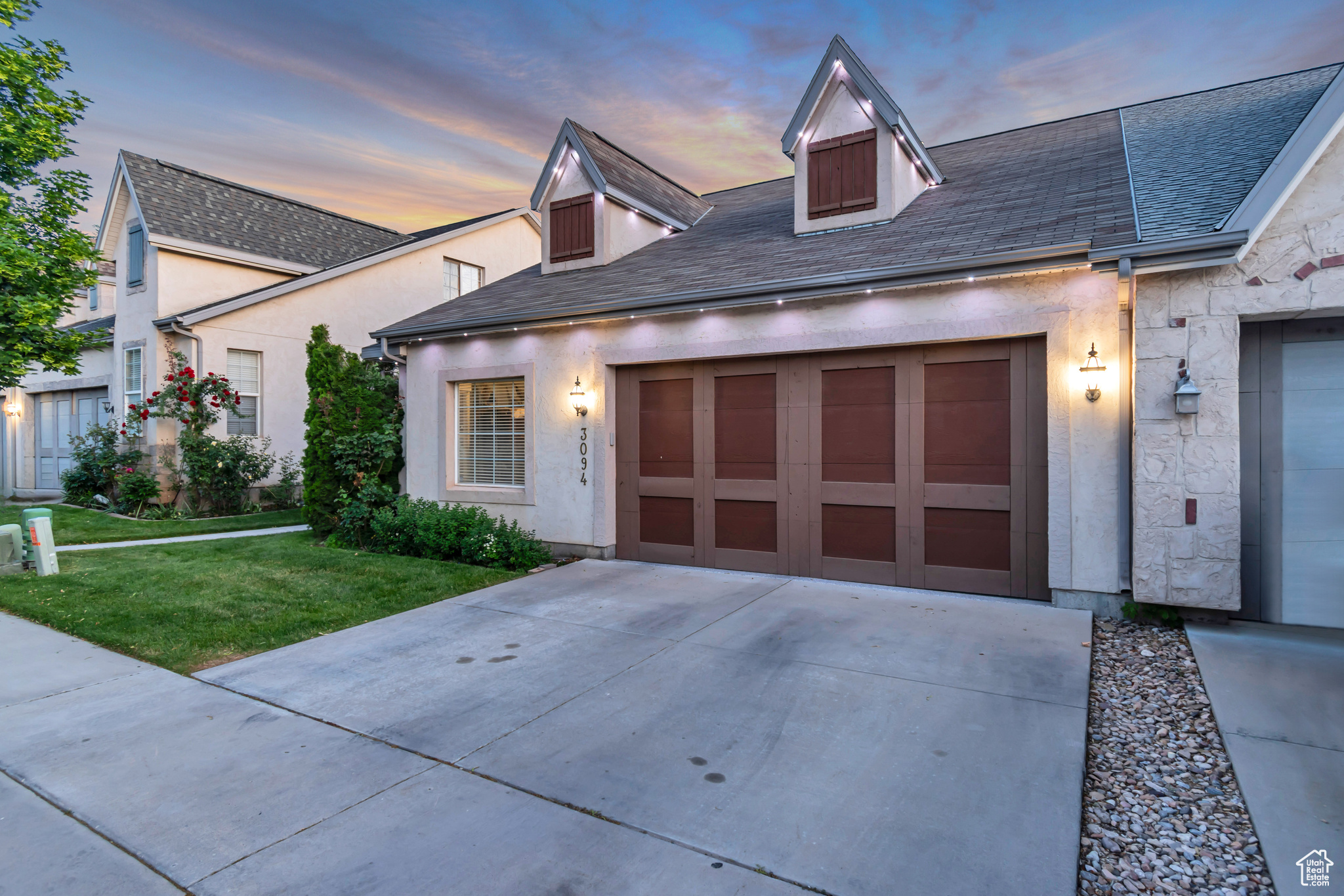 3094 E SOMERSET DR