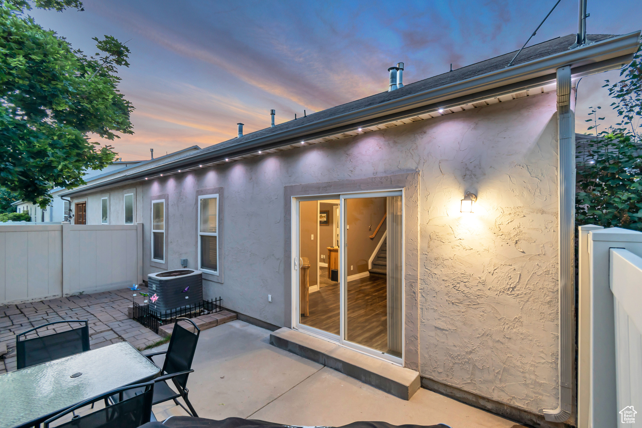 3094 E SOMERSET DR