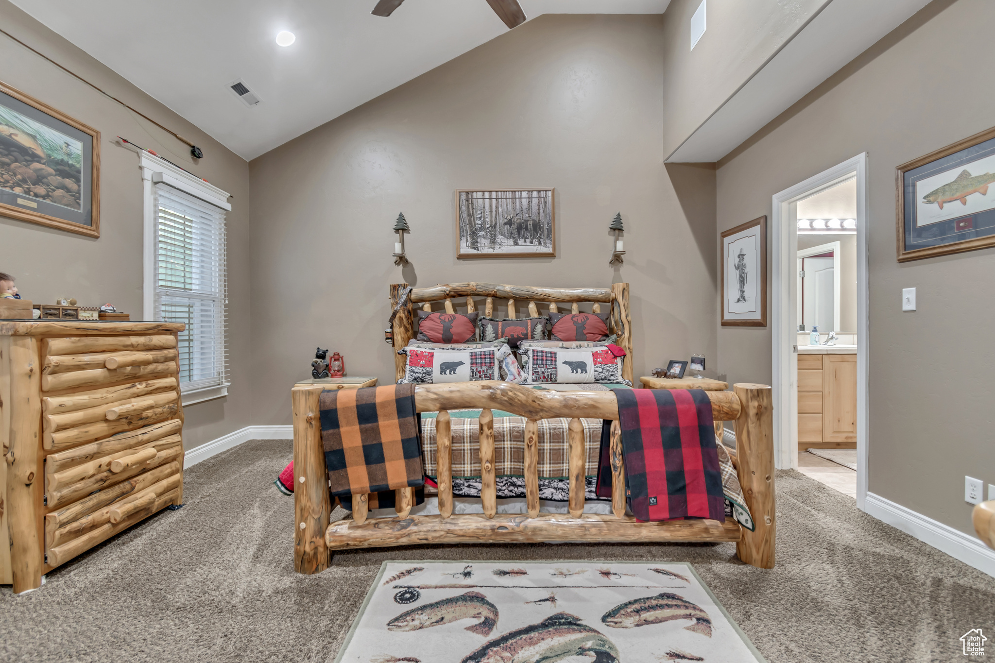 3094 E SOMERSET DR