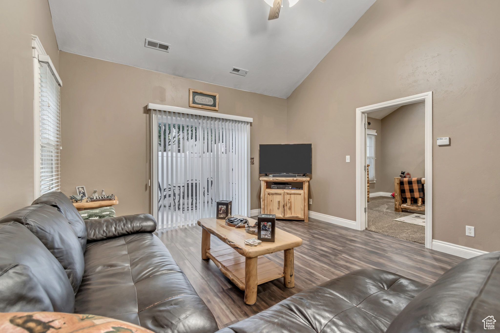 3094 E SOMERSET DR