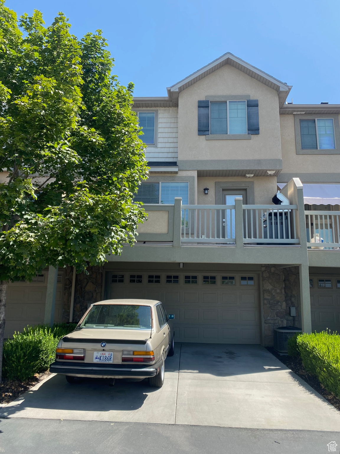 1029 INDEPENDENCE