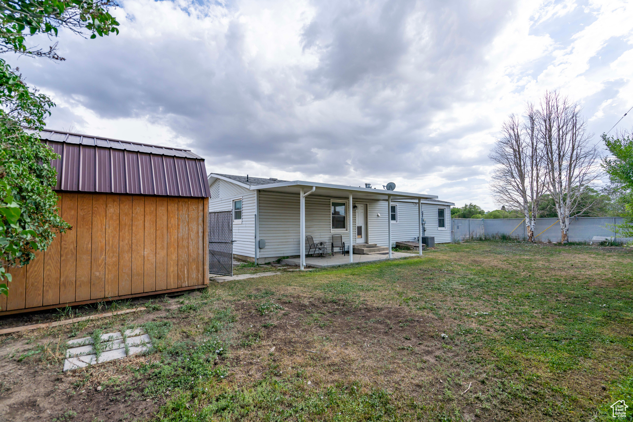 707 E MAPLE