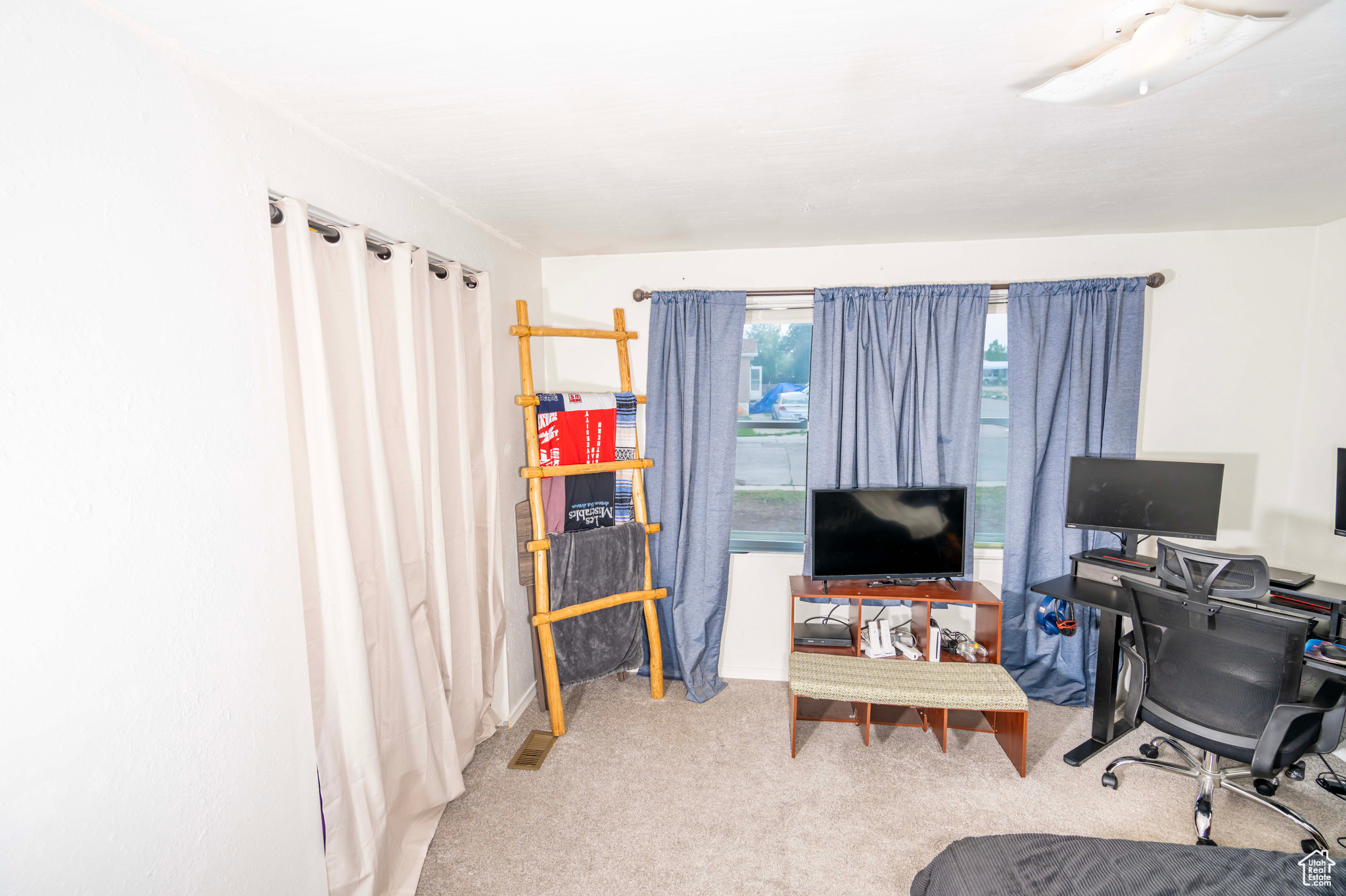 707 E MAPLE