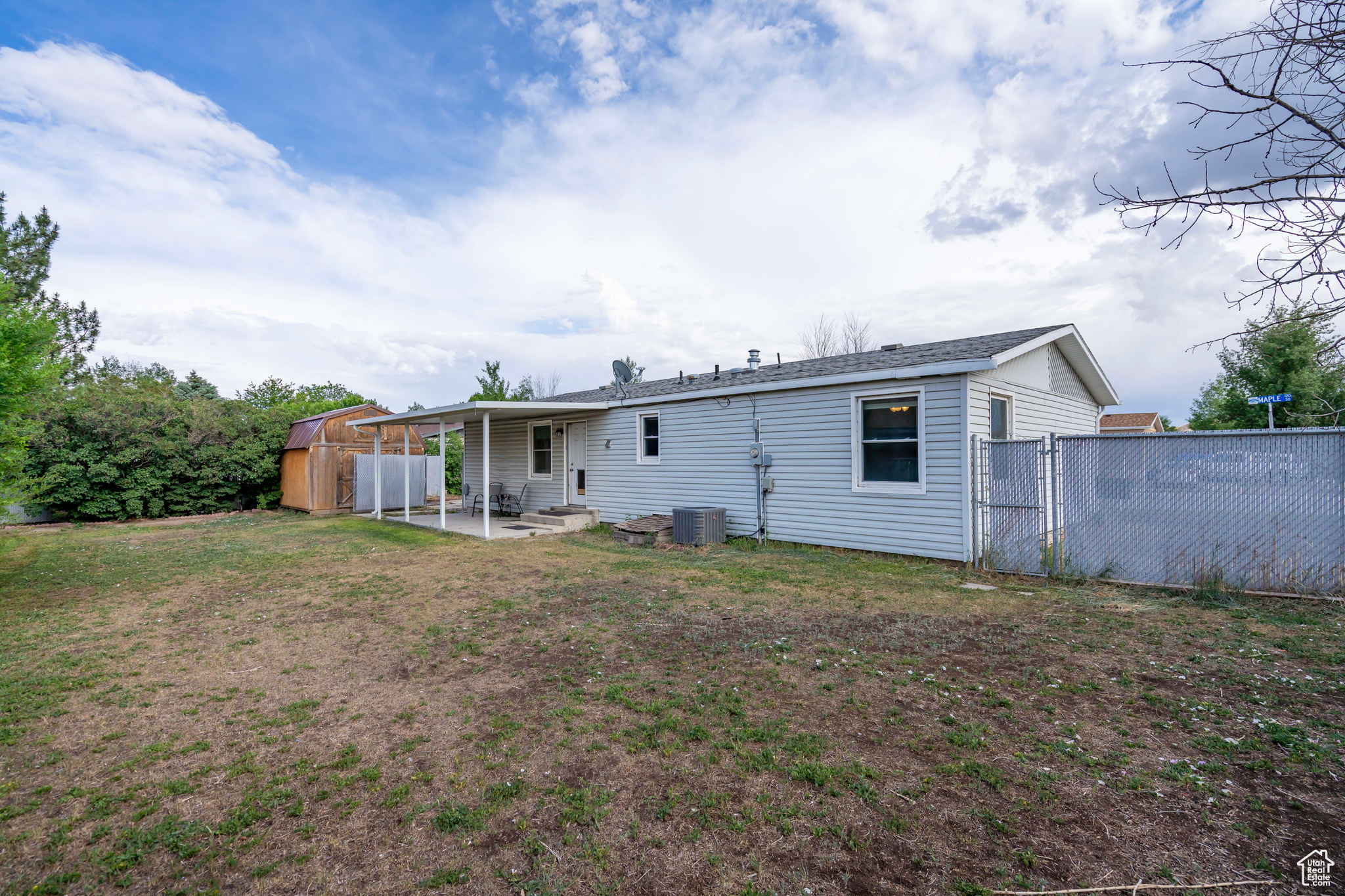 707 E MAPLE