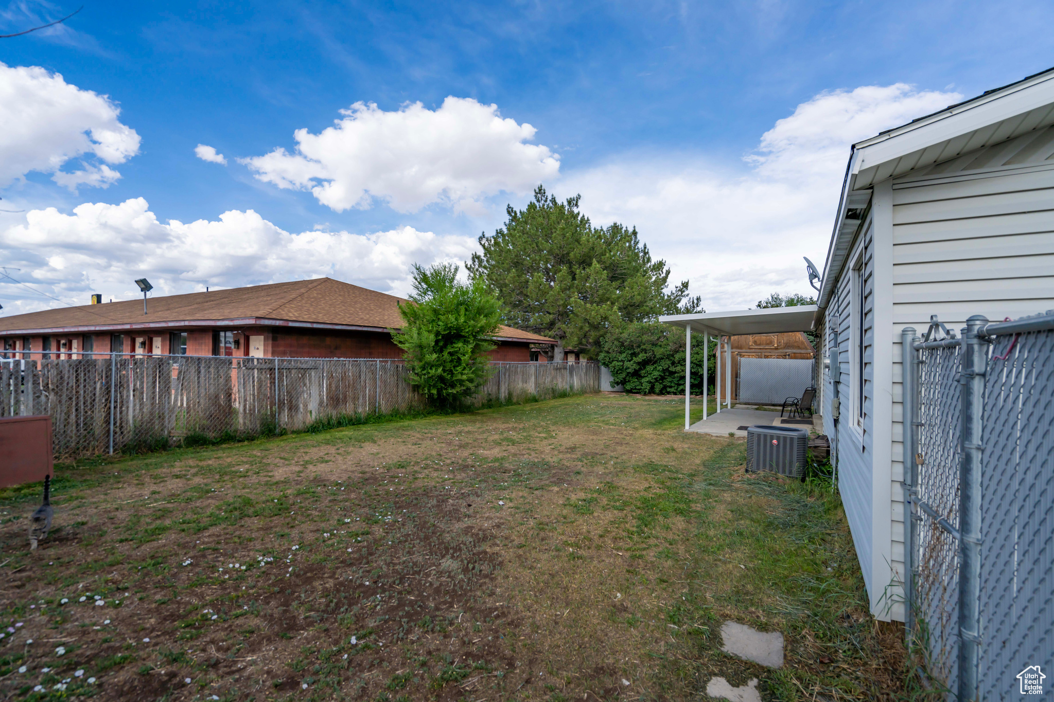 707 E MAPLE