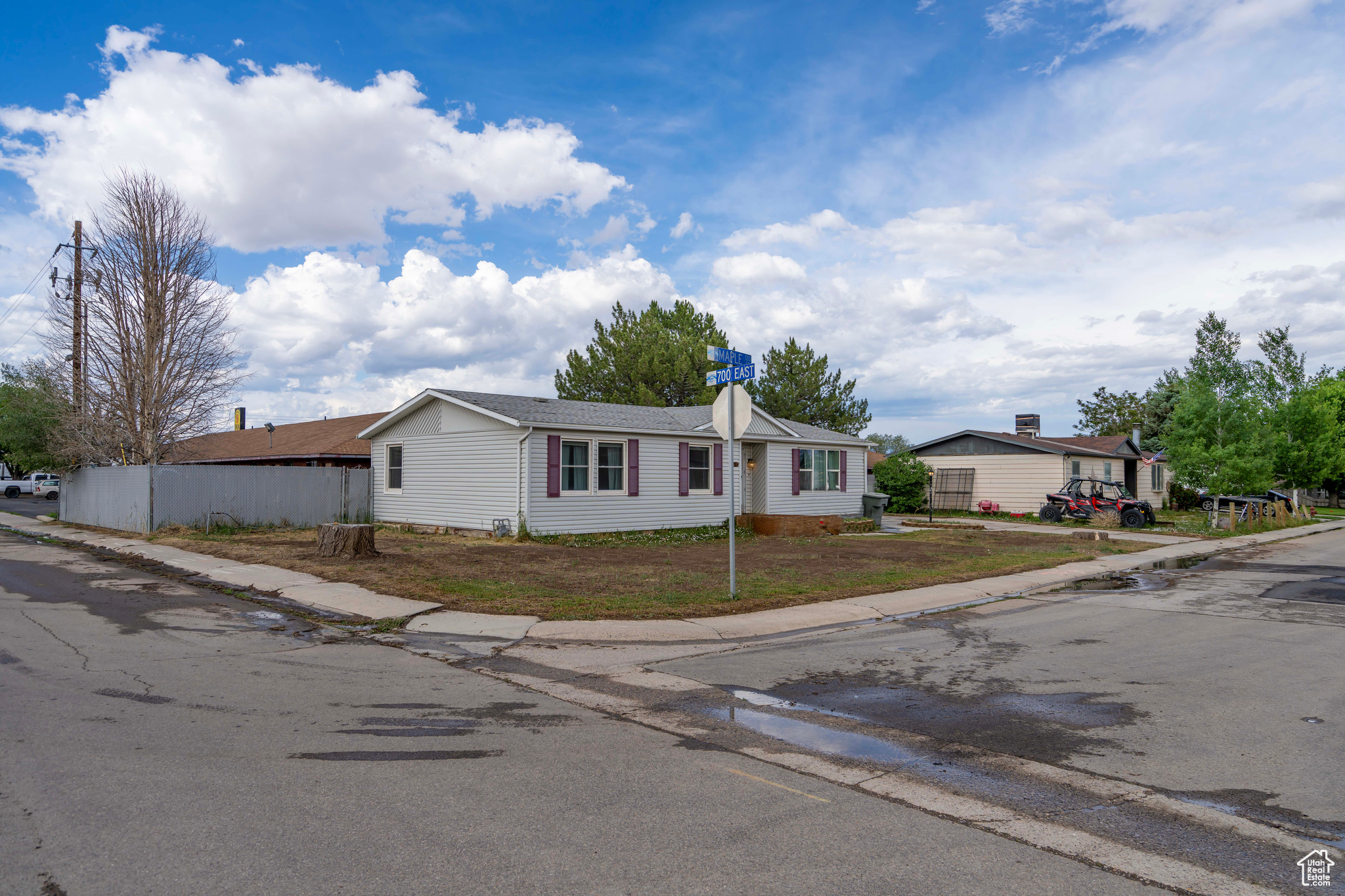 707 E MAPLE