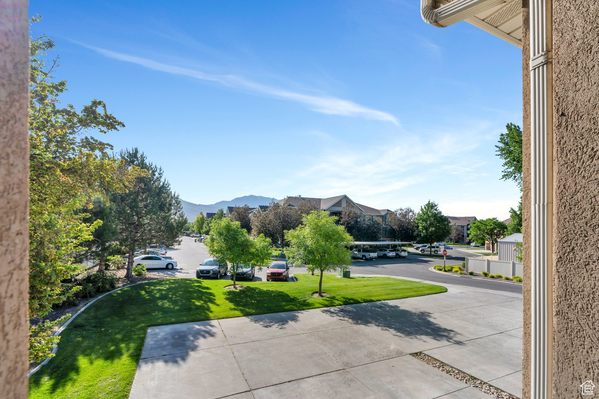 1292 W DALLIN DR