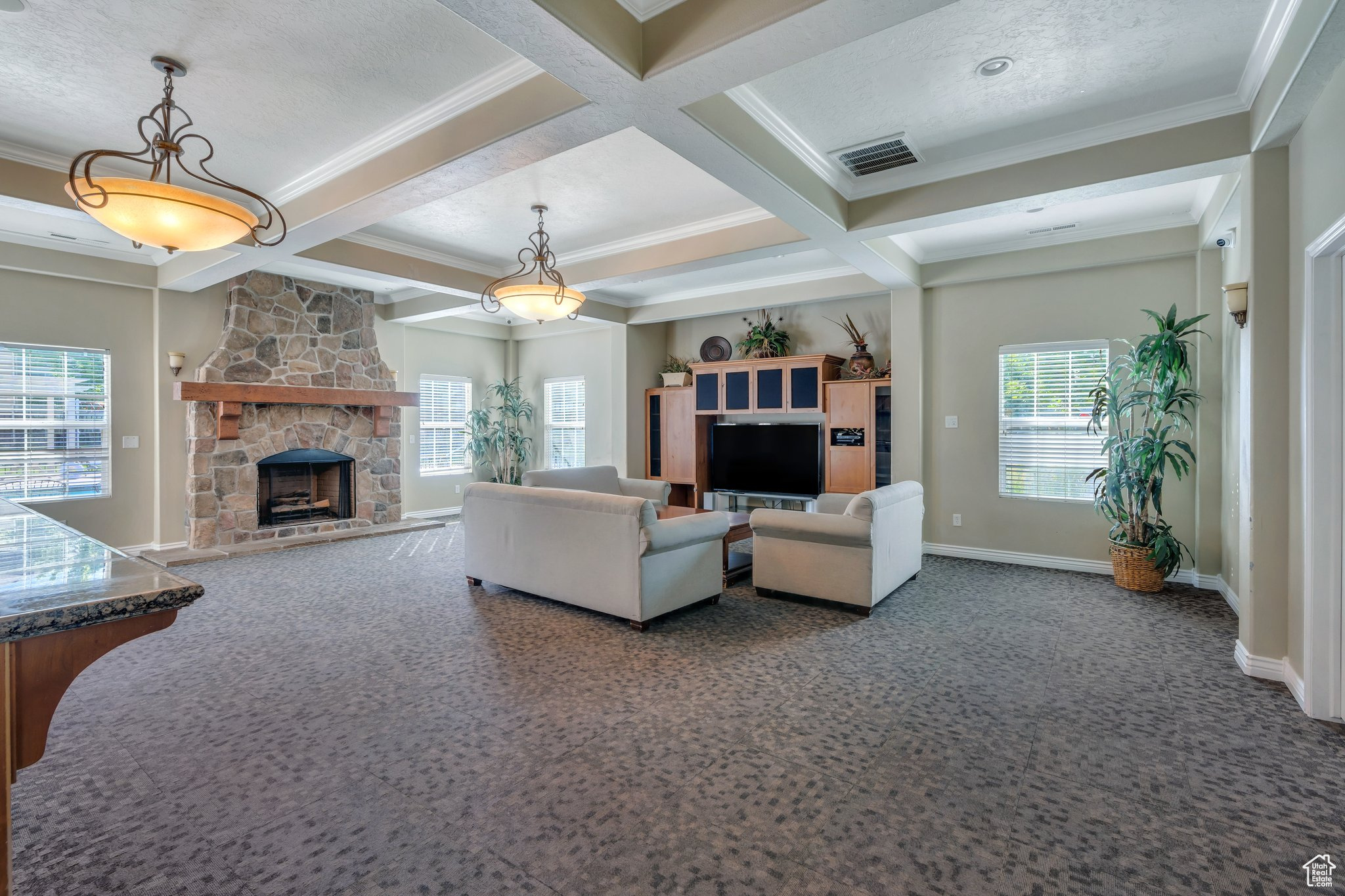 1292 W DALLIN DR