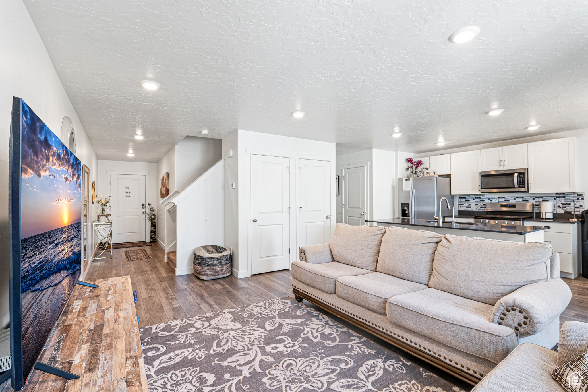 3970 W COOL SPRING AVE