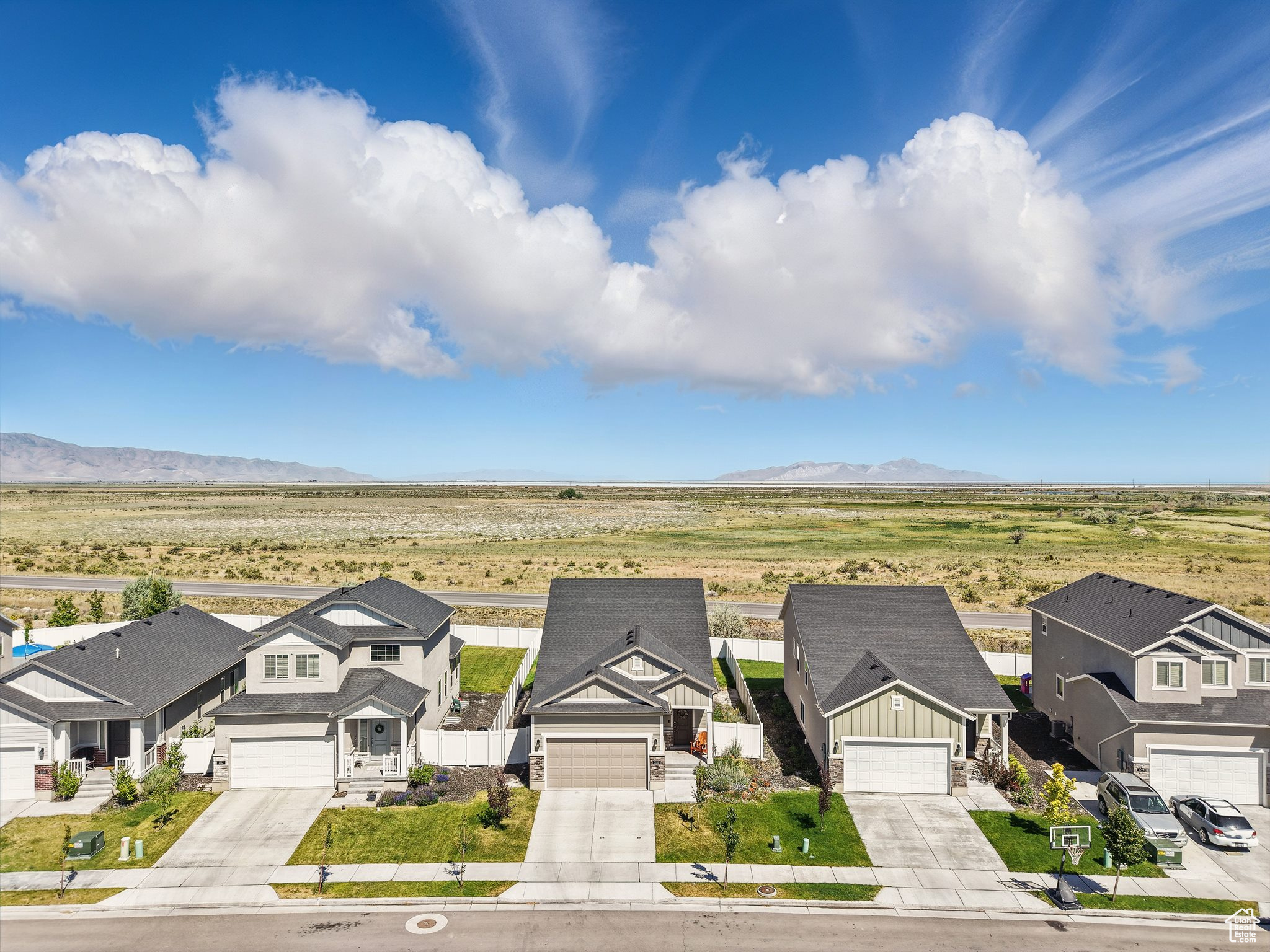 1110 W OSPREY DR