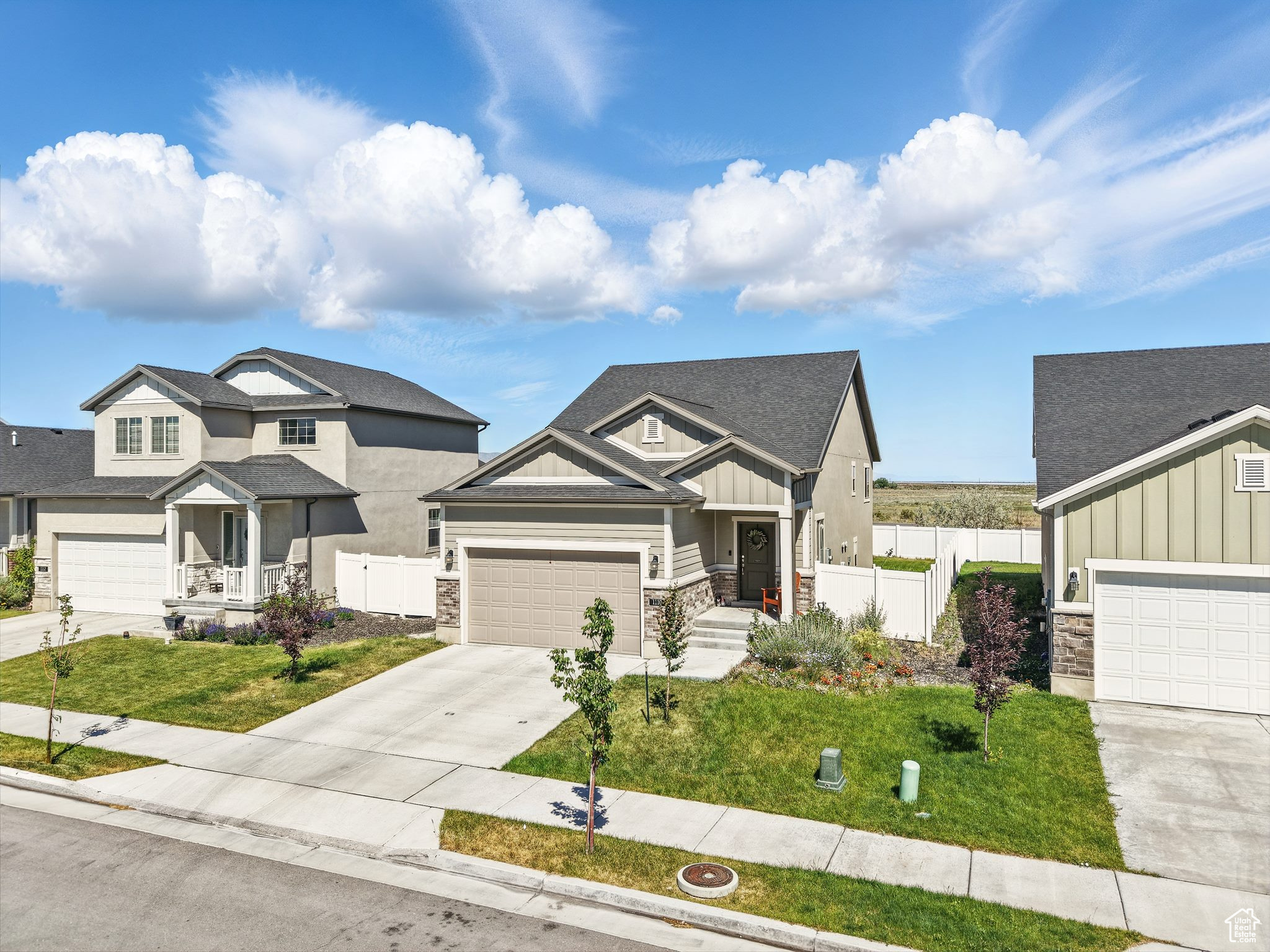 1110 W OSPREY DR