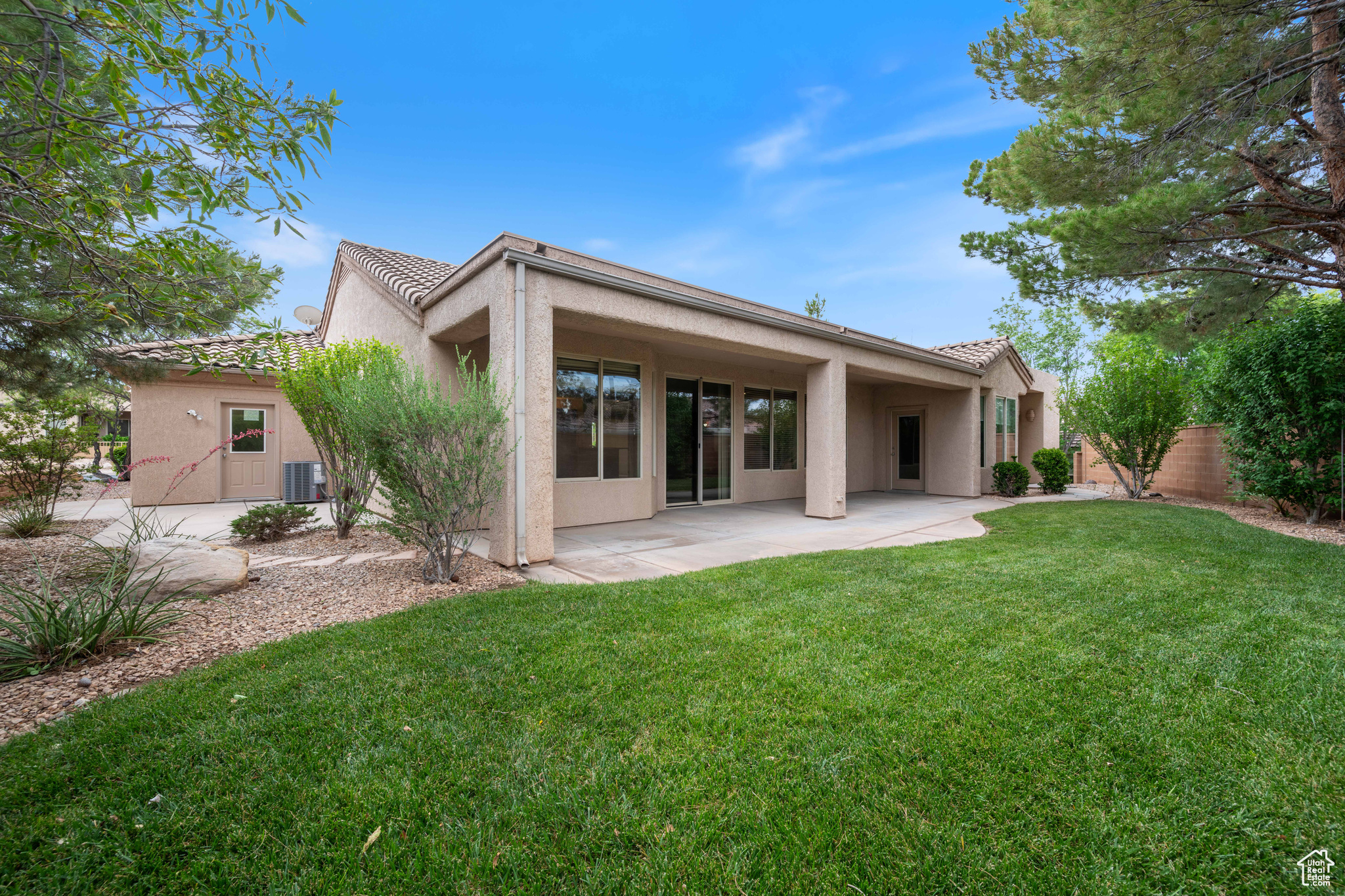 1860 RUBY RIVER LN