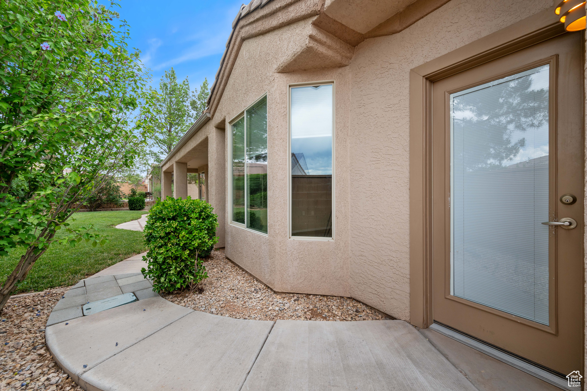 1860 RUBY RIVER LN