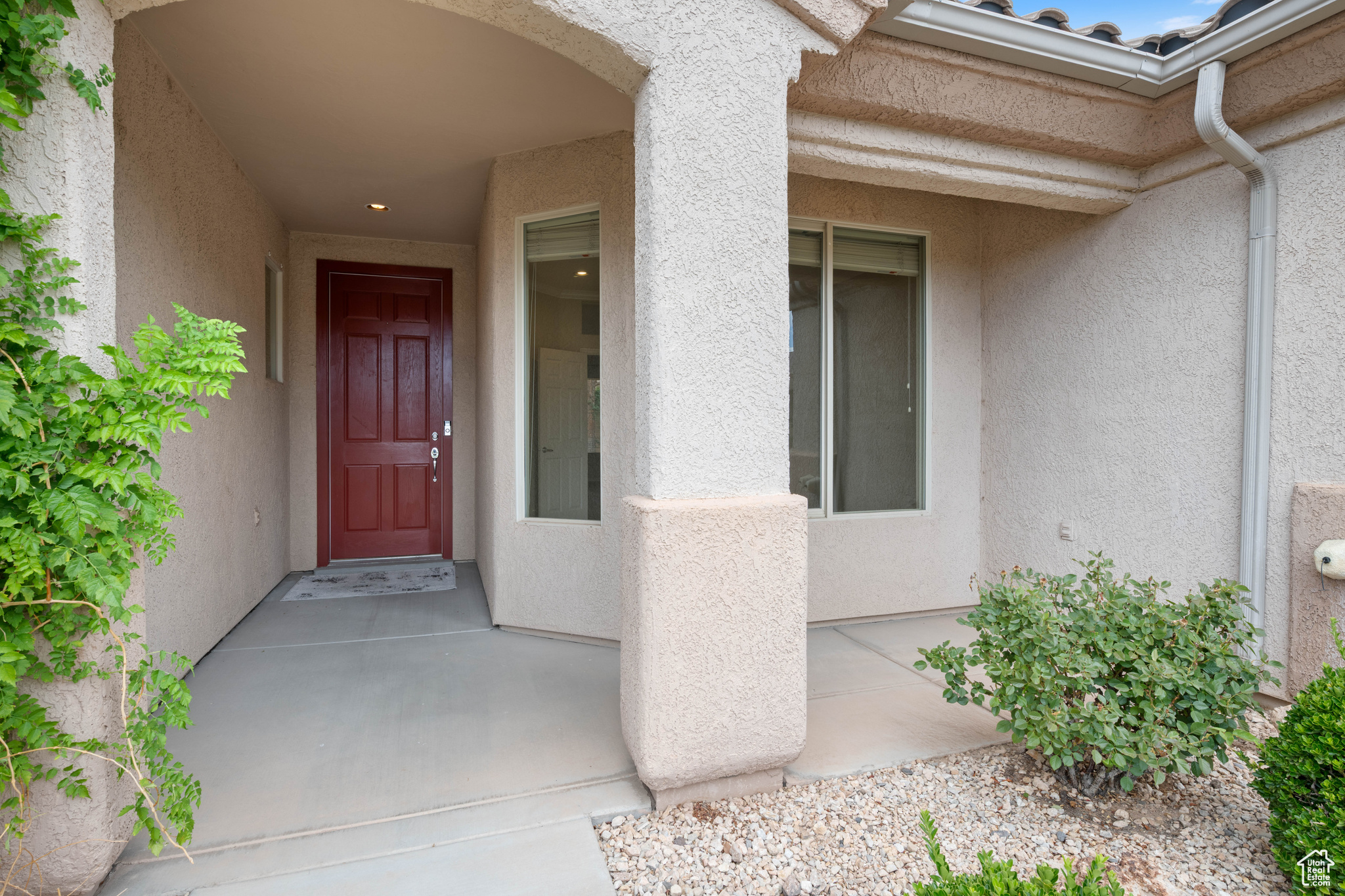 1860 RUBY RIVER LN