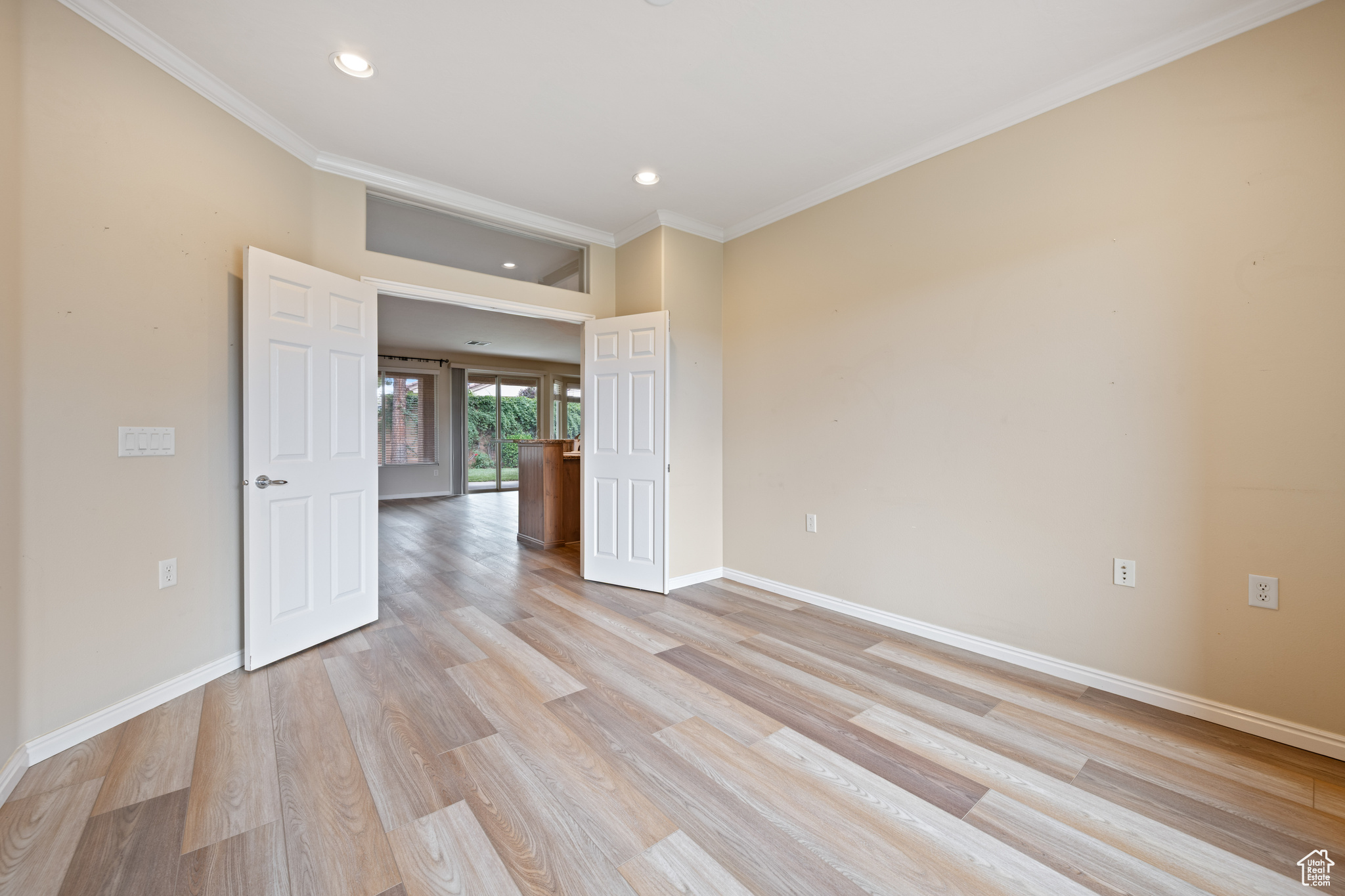 1860 RUBY RIVER LN