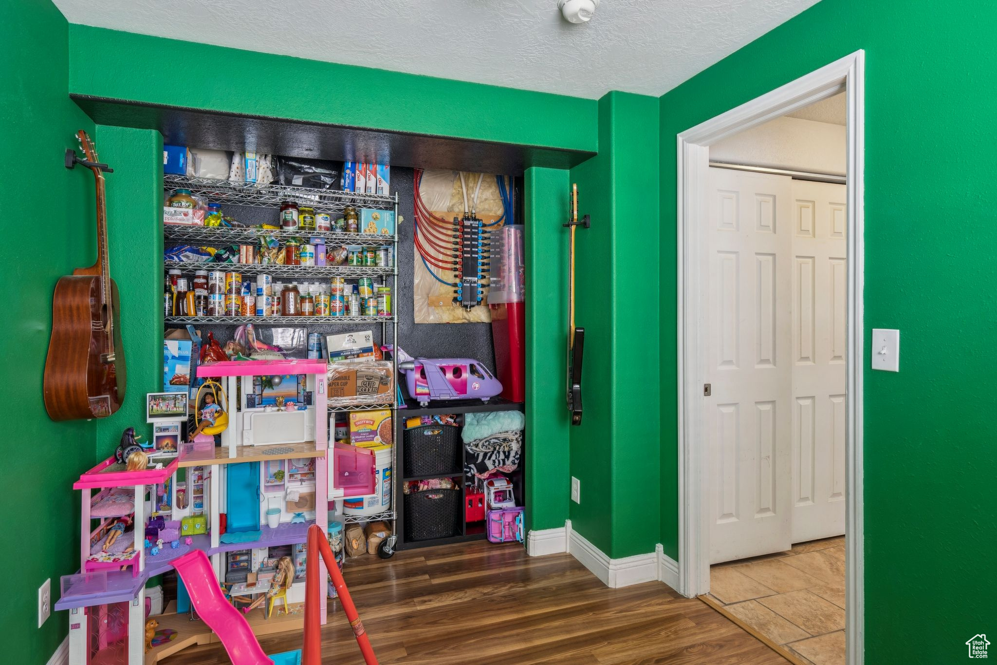 4052 W NEWLAND LOOP