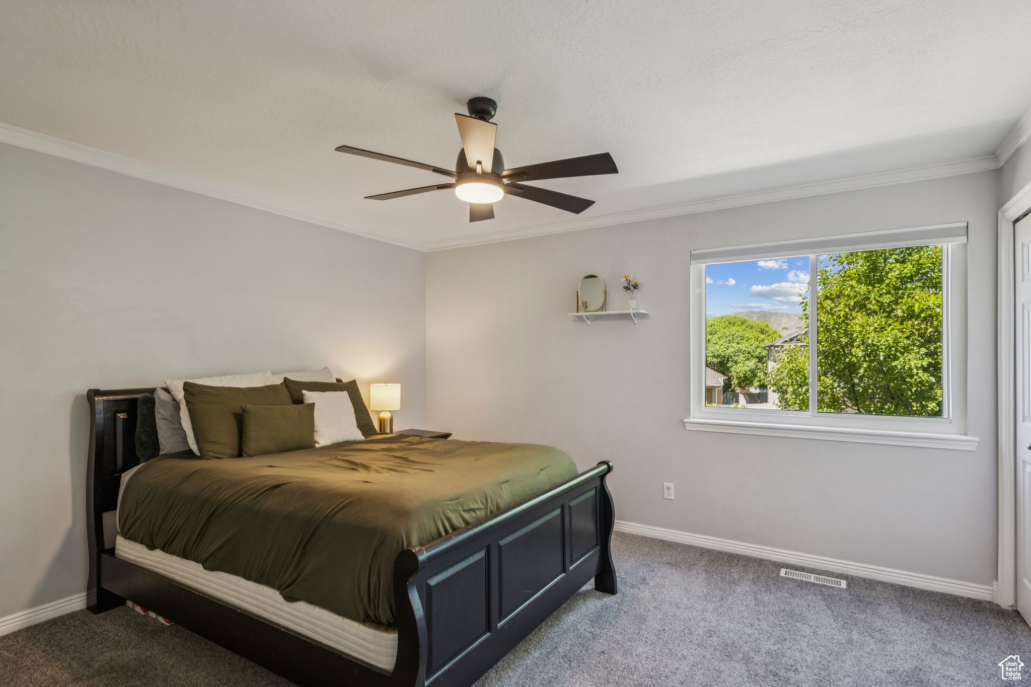 4052 W NEWLAND LOOP