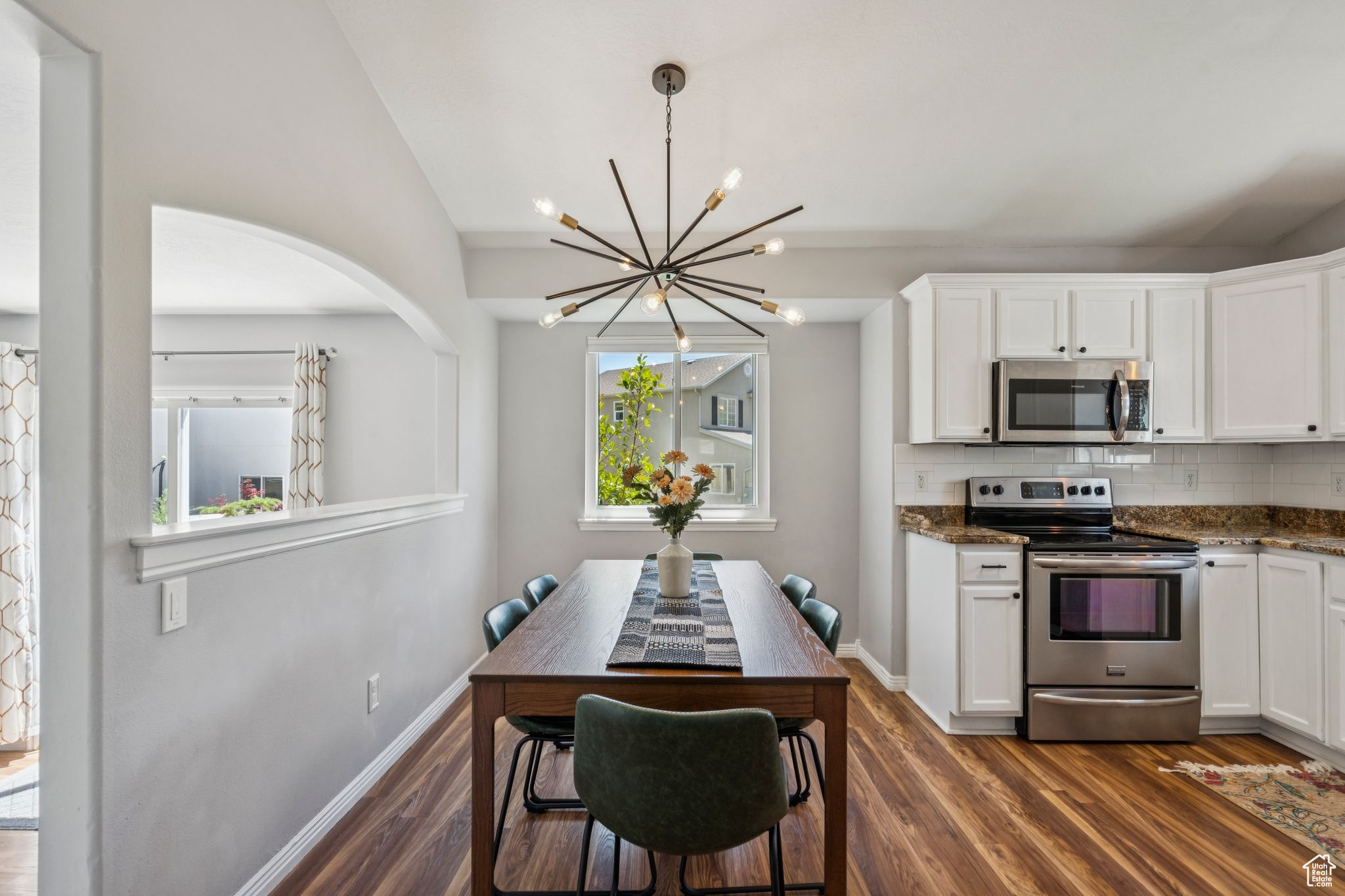 4052 W NEWLAND LOOP