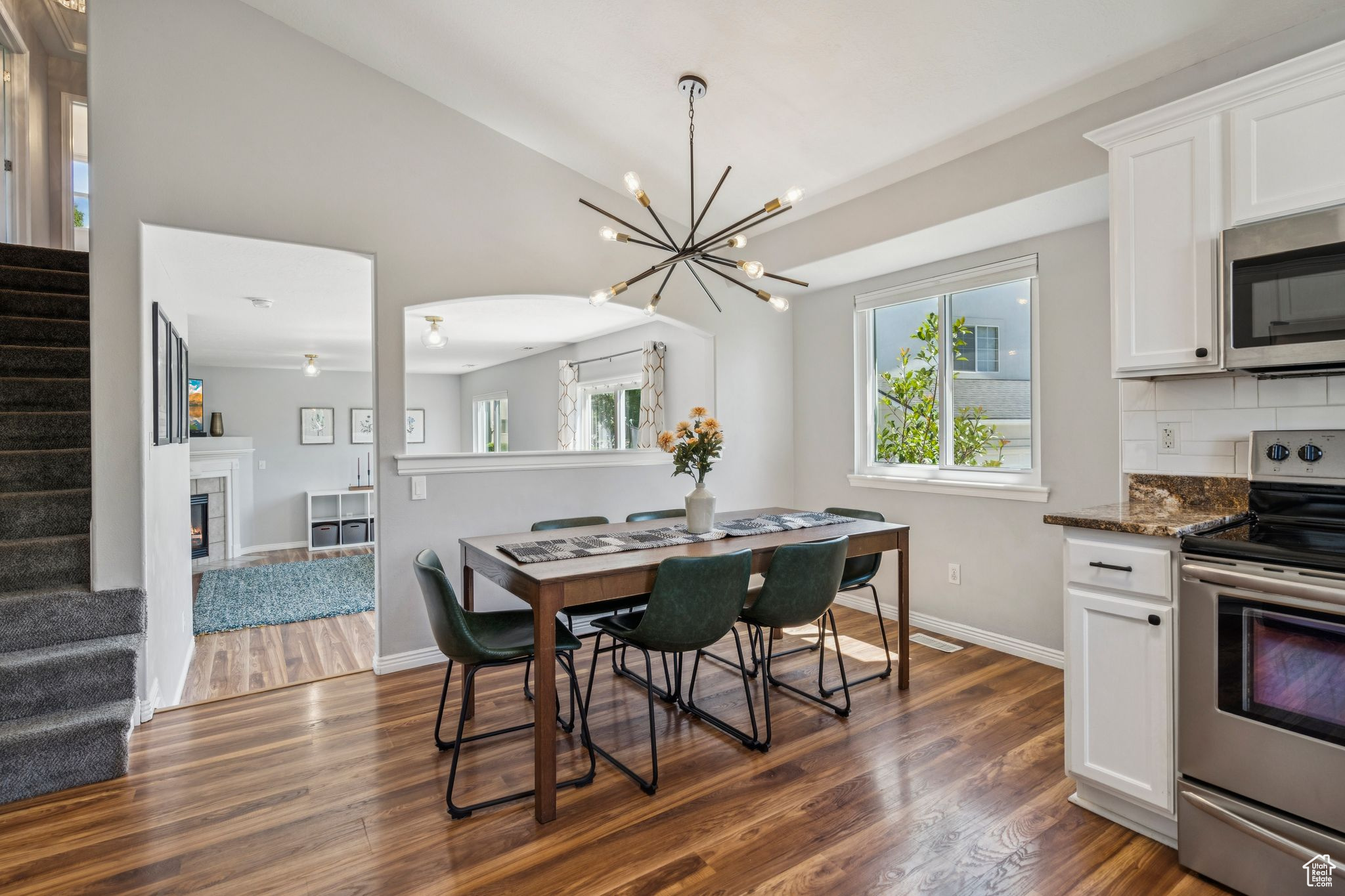 4052 W NEWLAND LOOP