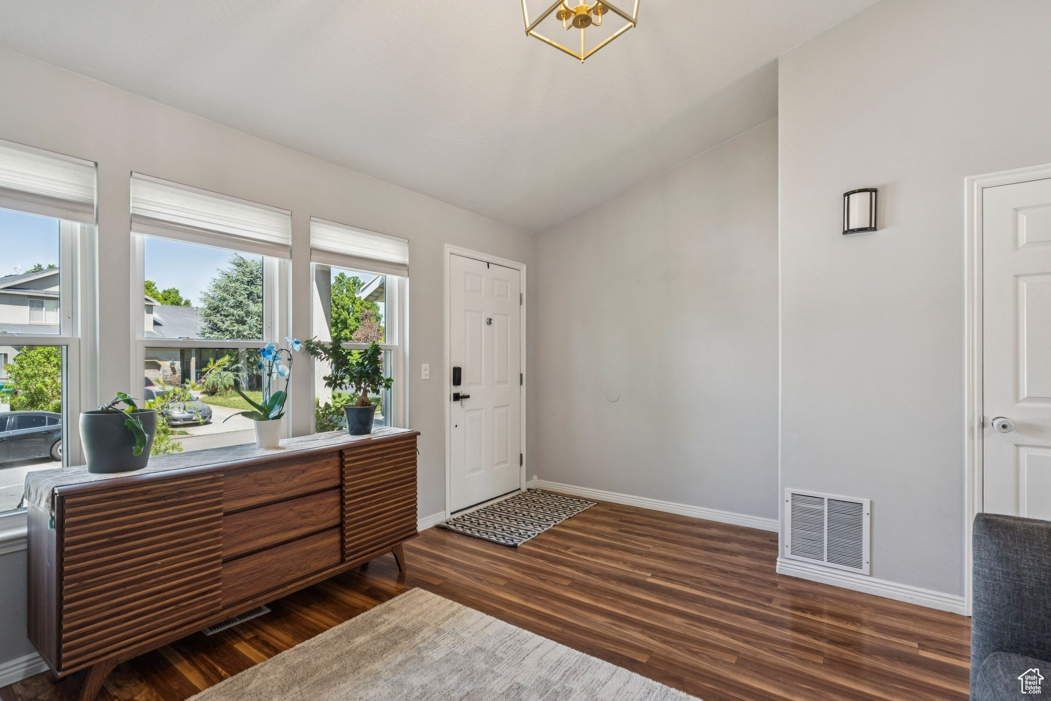 4052 W NEWLAND LOOP