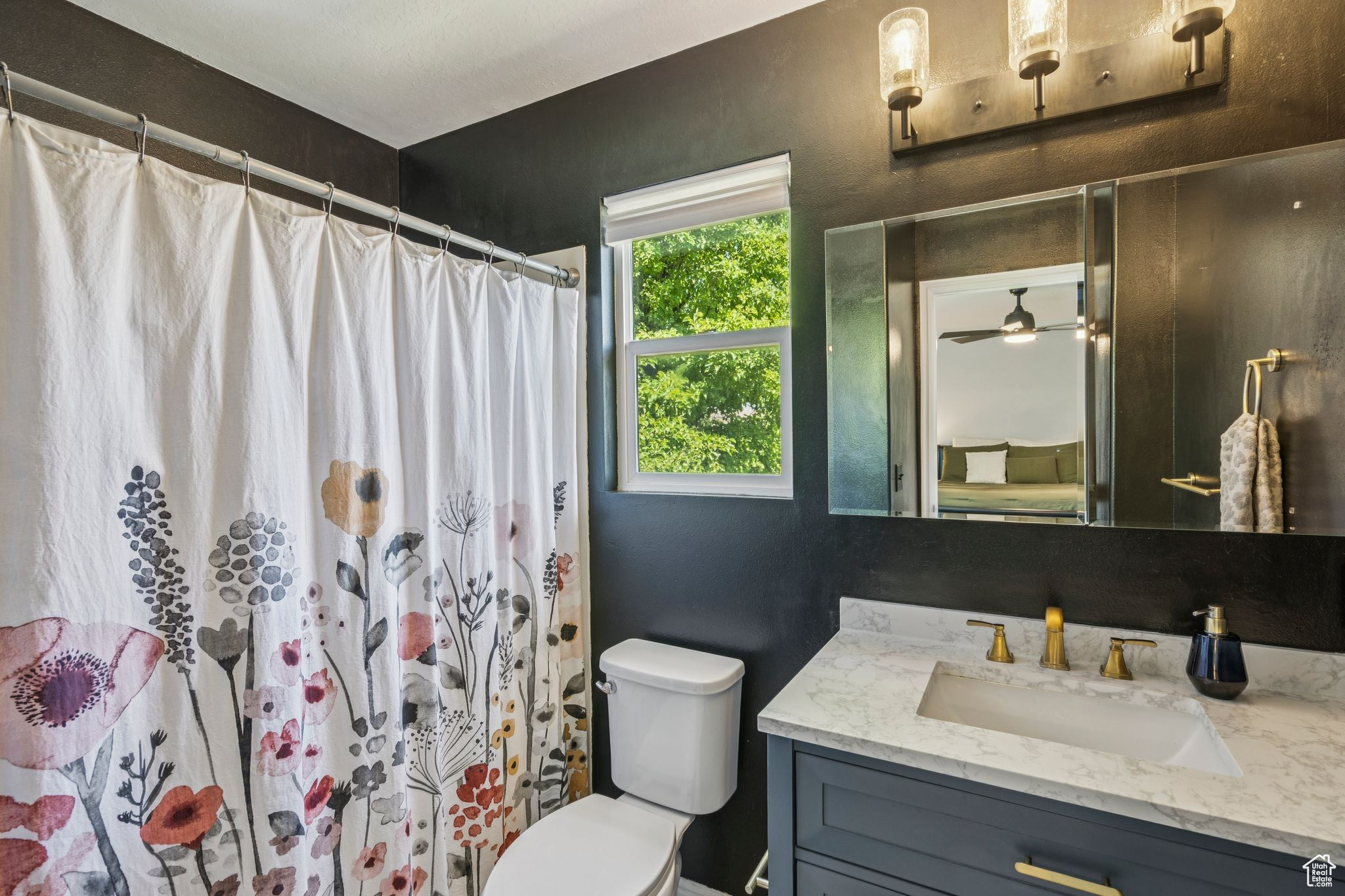 4052 W NEWLAND LOOP