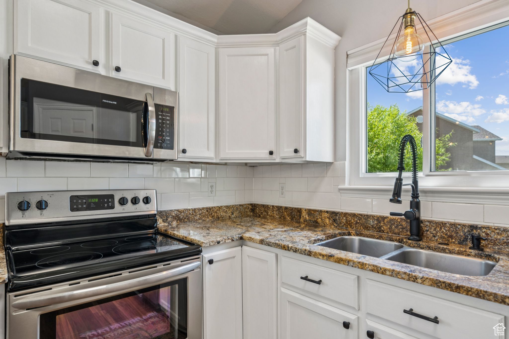 4052 W NEWLAND LOOP