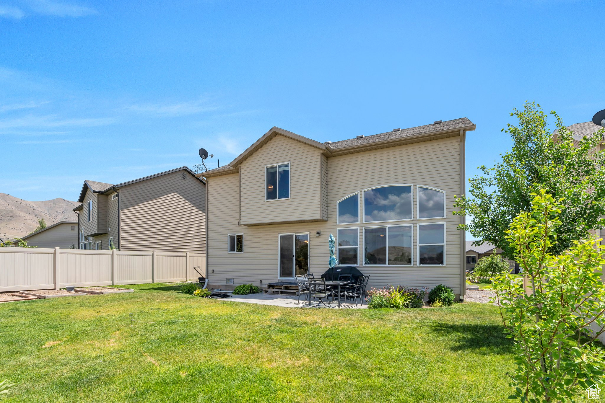 2459 E OX YOKE DR